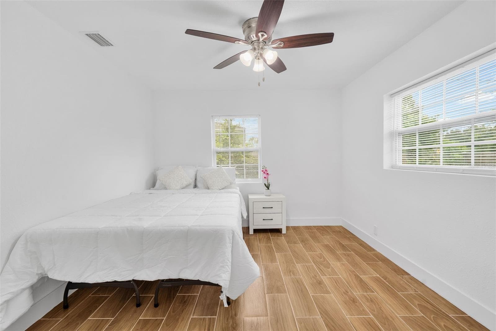 Single Family Residence at 15 MARS AVE, CLEARWATER, photo 18 of 40