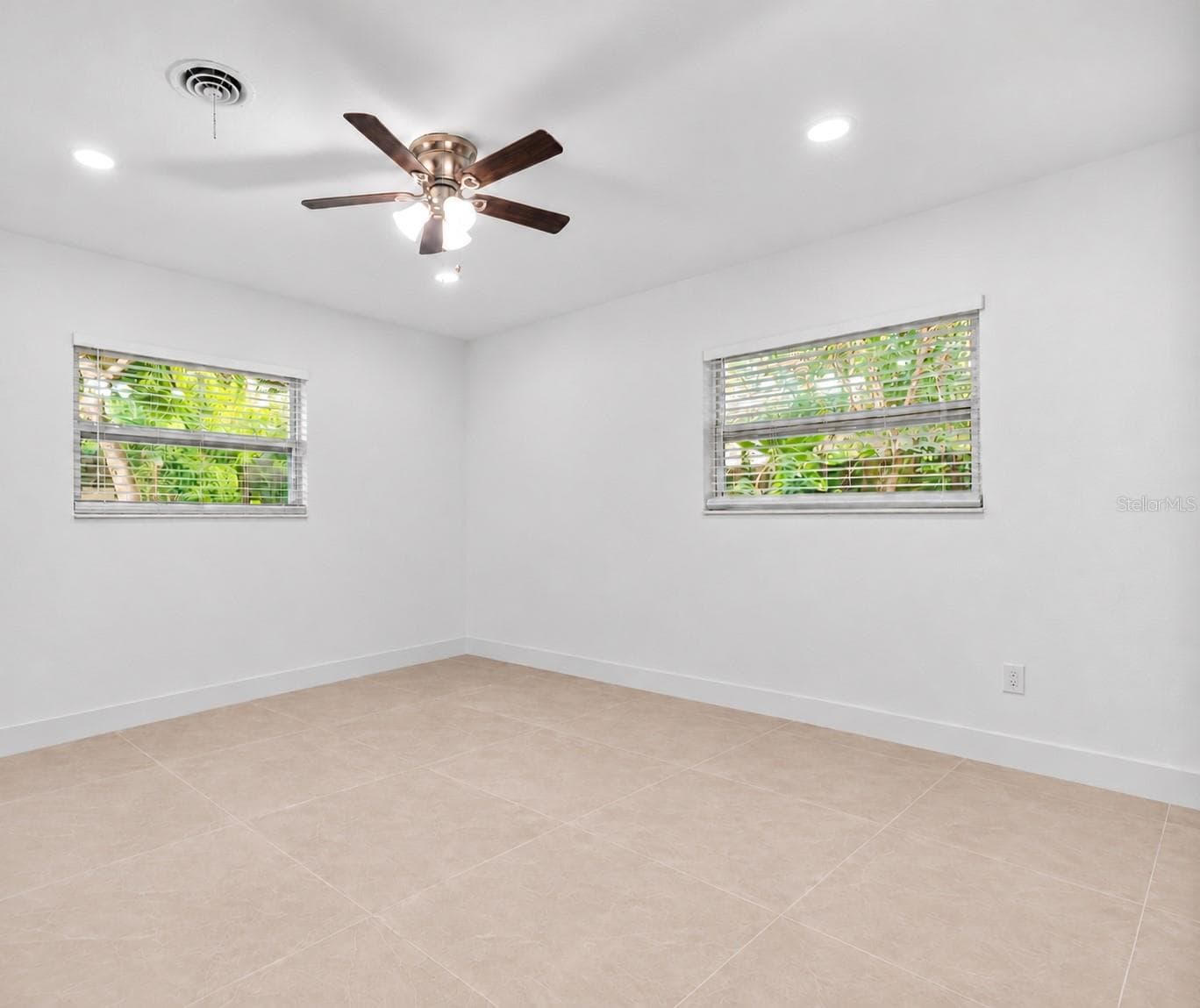 Single Family Residence at 15 MARS AVE, CLEARWATER, photo 26 of 40