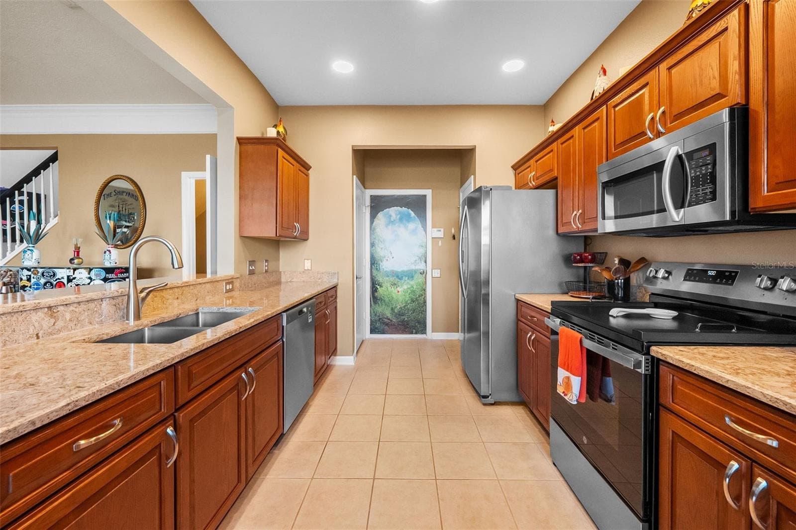 Townhouse at 10170 HAVERHILL RIDGE DR, RIVERVIEW, photo 6 of 44