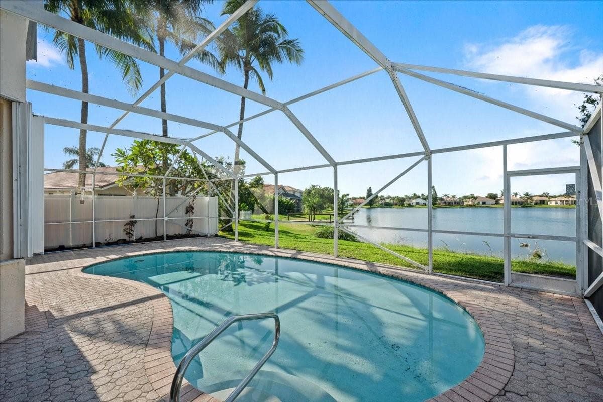 Single Family Residence at 7639 NORTHTREE CLUB DR, LAKE WORTH, photo 4 of 42