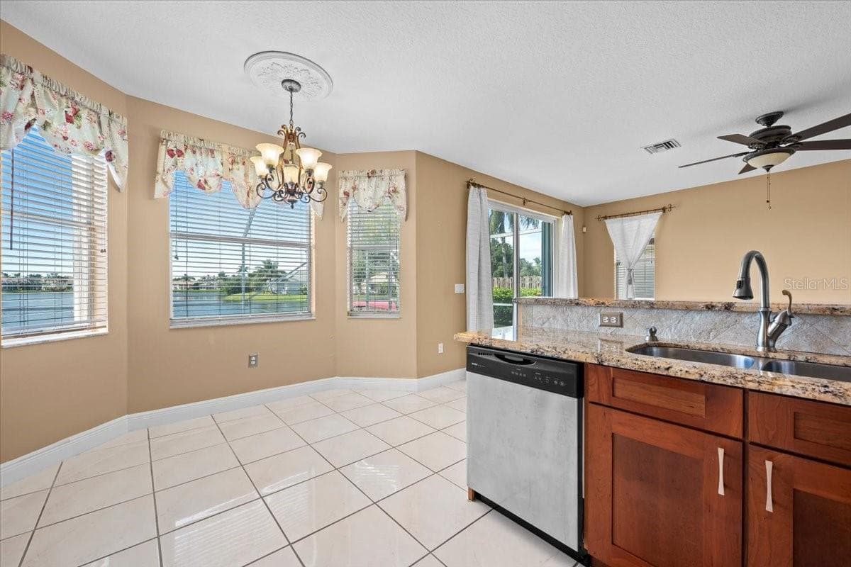 Single Family Residence at 7639 NORTHTREE CLUB DR, LAKE WORTH, photo 10 of 42