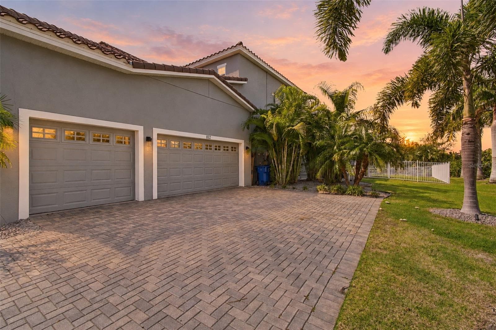 Single Family Residence at 832 MANNS HARBOR DR, APOLLO BEACH, photo 3 of 100