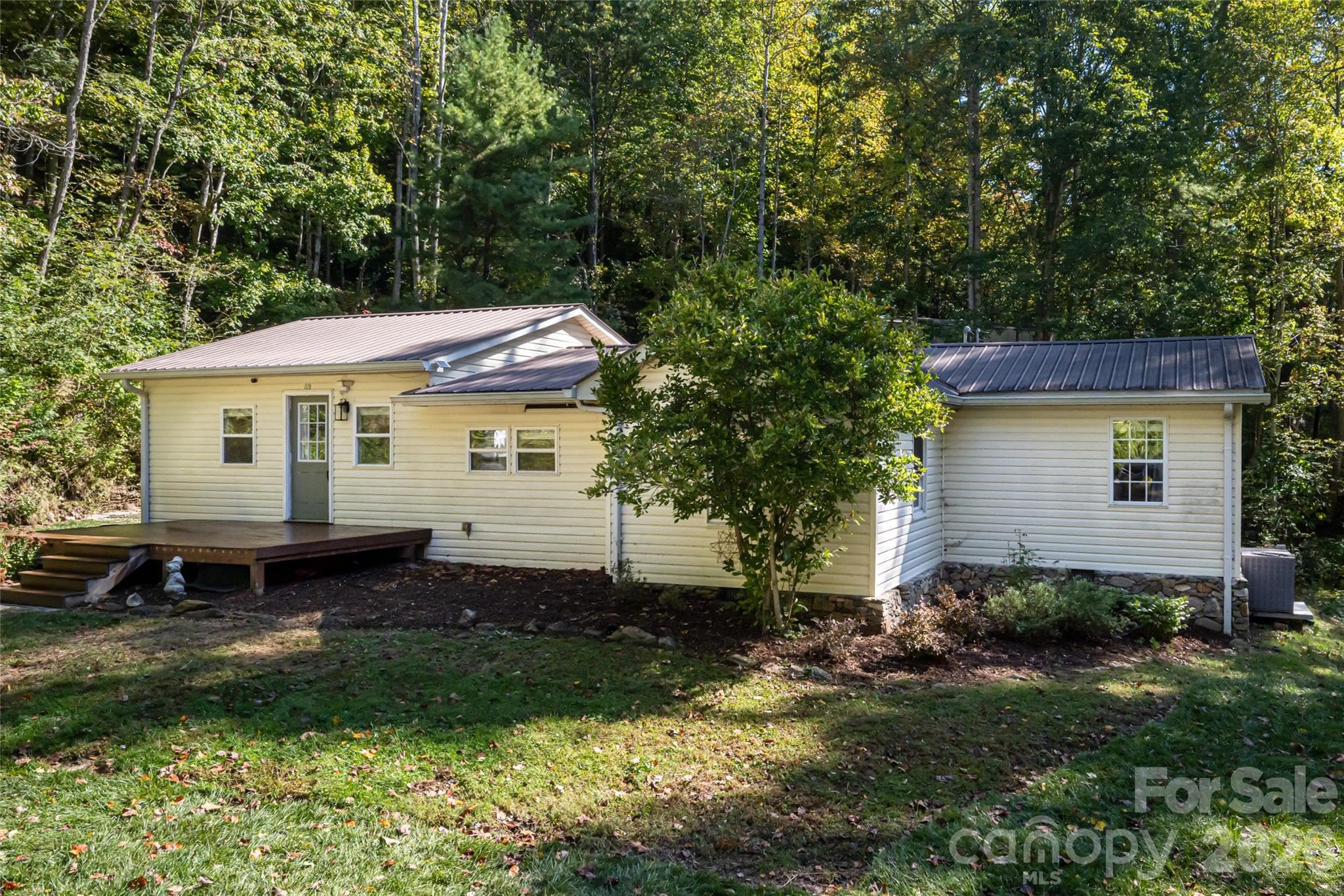 89 Sayles Town Road