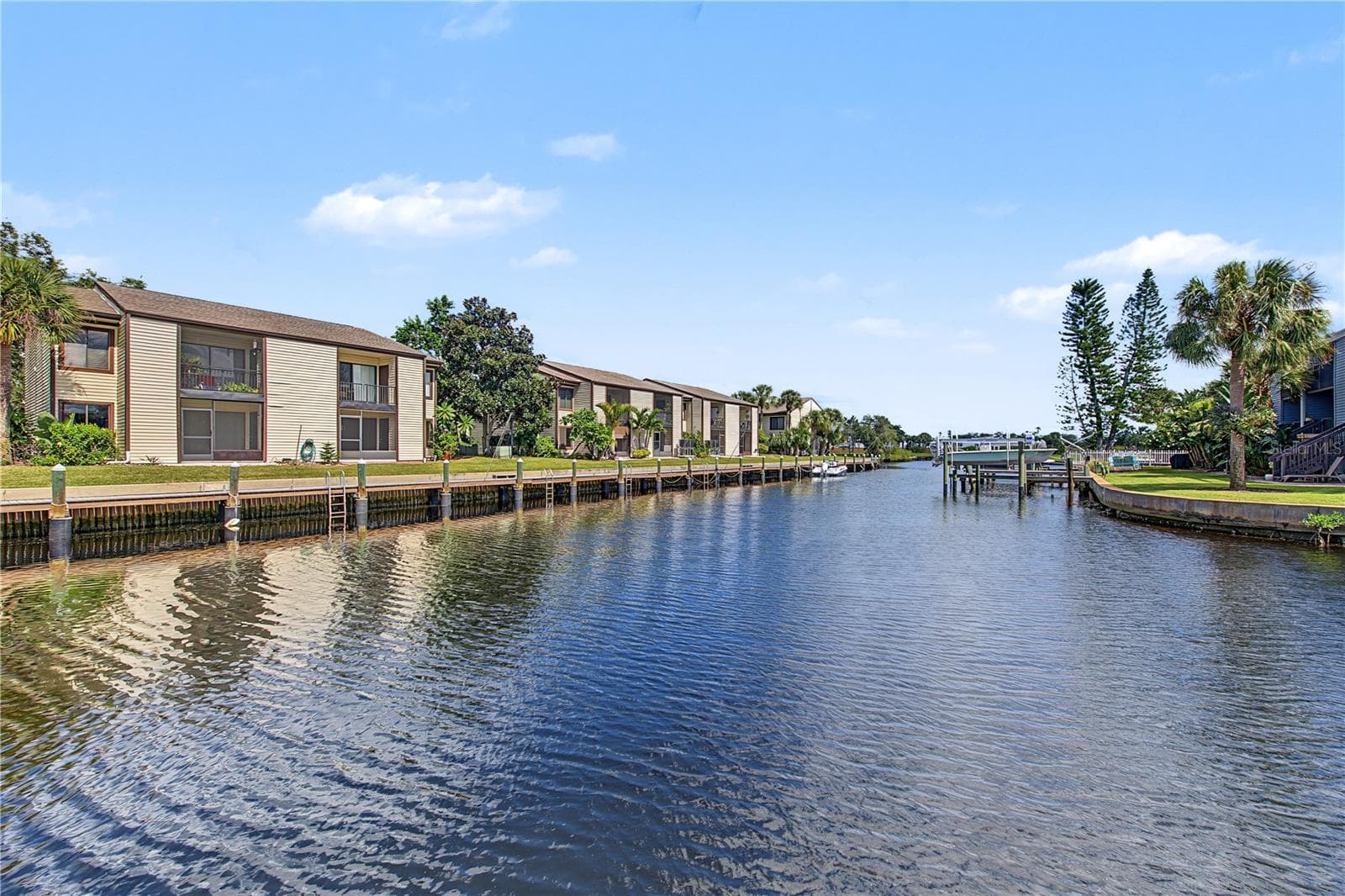 Townhouse at 849 CALLISTA CAY LOOP, TARPON SPRINGS, photo 50 of 75