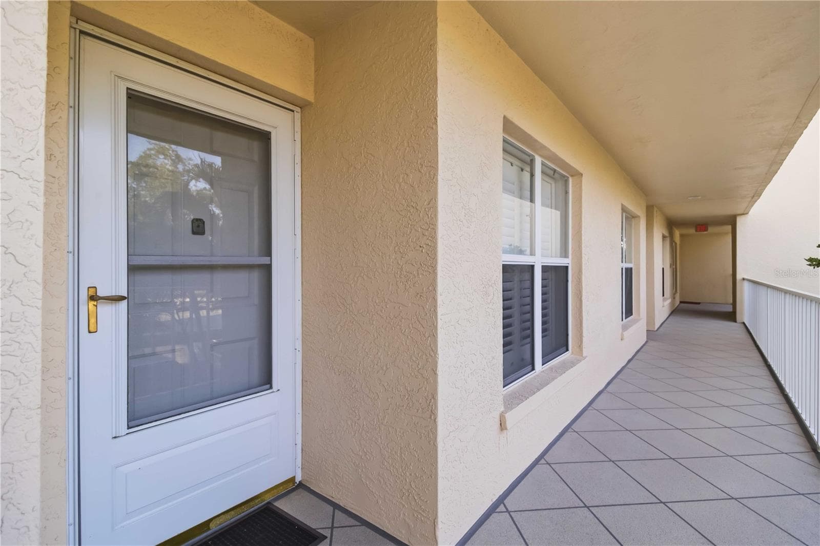 3950 IRONWOOD CIR #205
