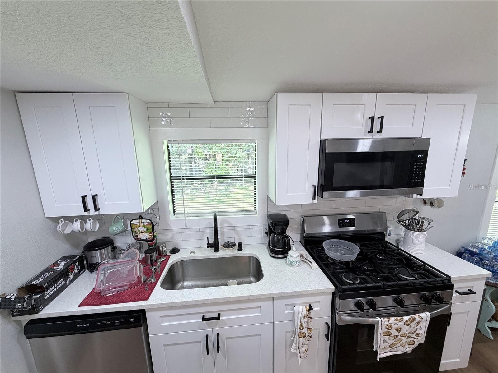 Manufactured Home at 1706 CHARLESTON LN, ST CLOUD, photo 7 of 23
