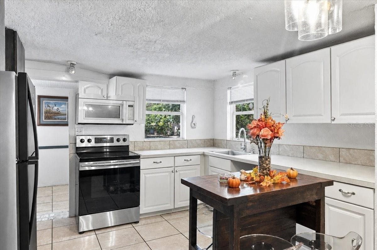 Kitchen - 618 4TH ST N, LAKE WALES