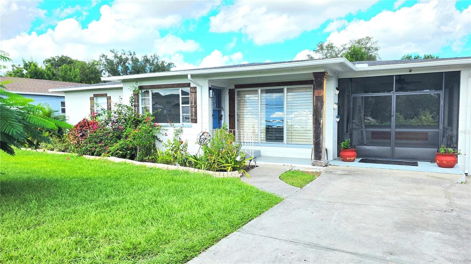 Single Family Residence at 213 W CRAWFORD ST, LAKELAND, photo 2 of 87
