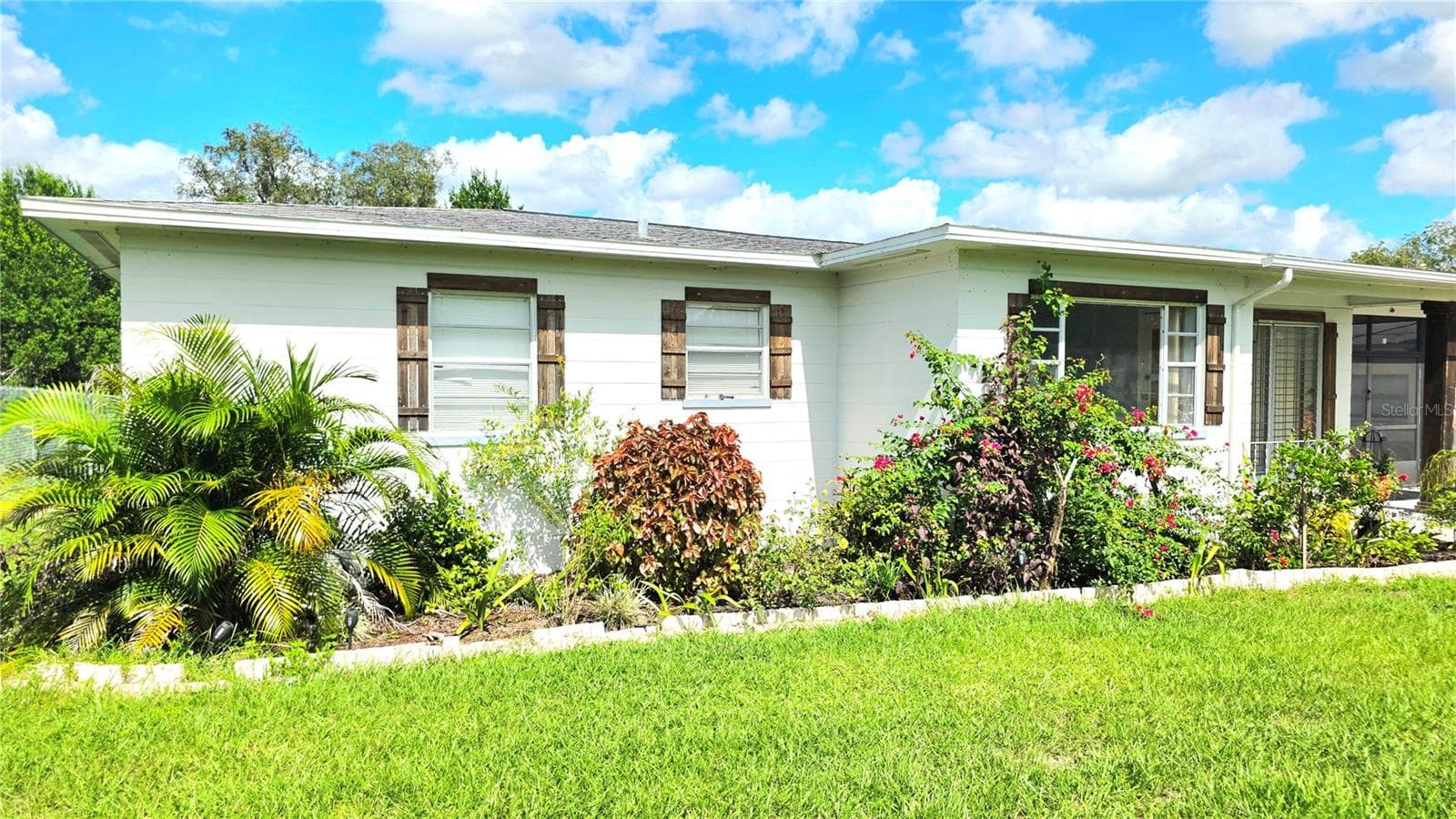 Single Family Residence at 213 W CRAWFORD ST, LAKELAND, photo 8 of 87