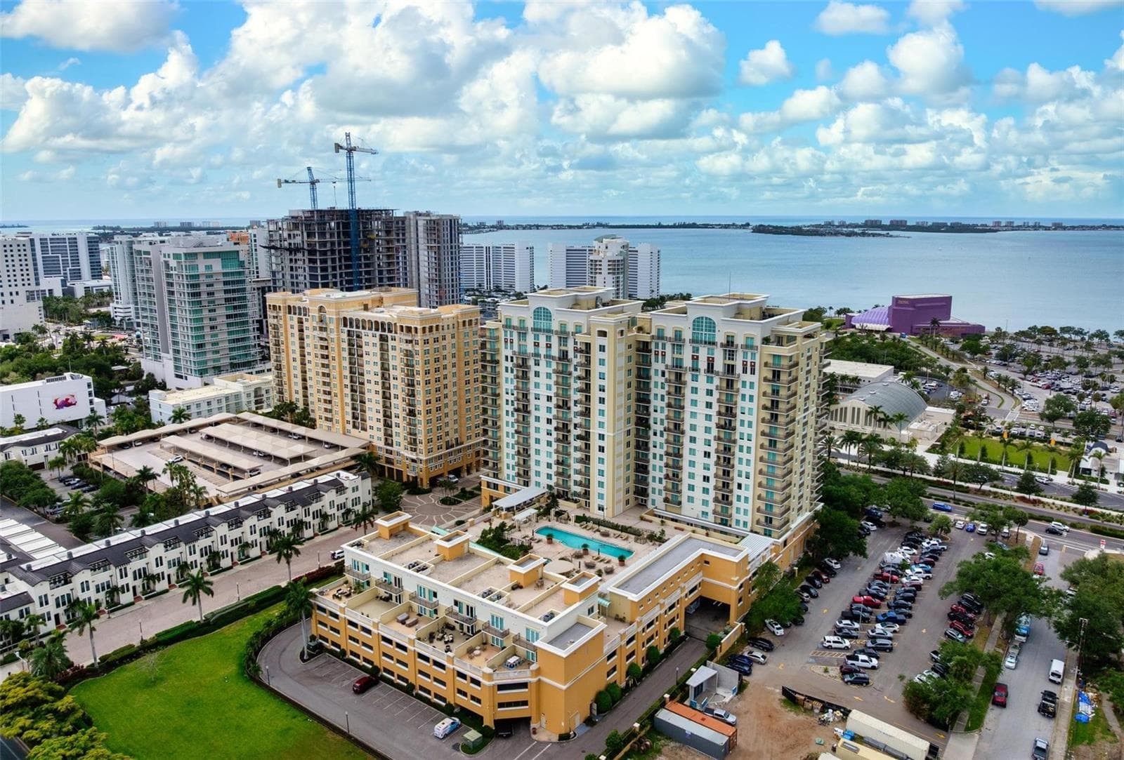 800 N TAMIAMI TRL #1504