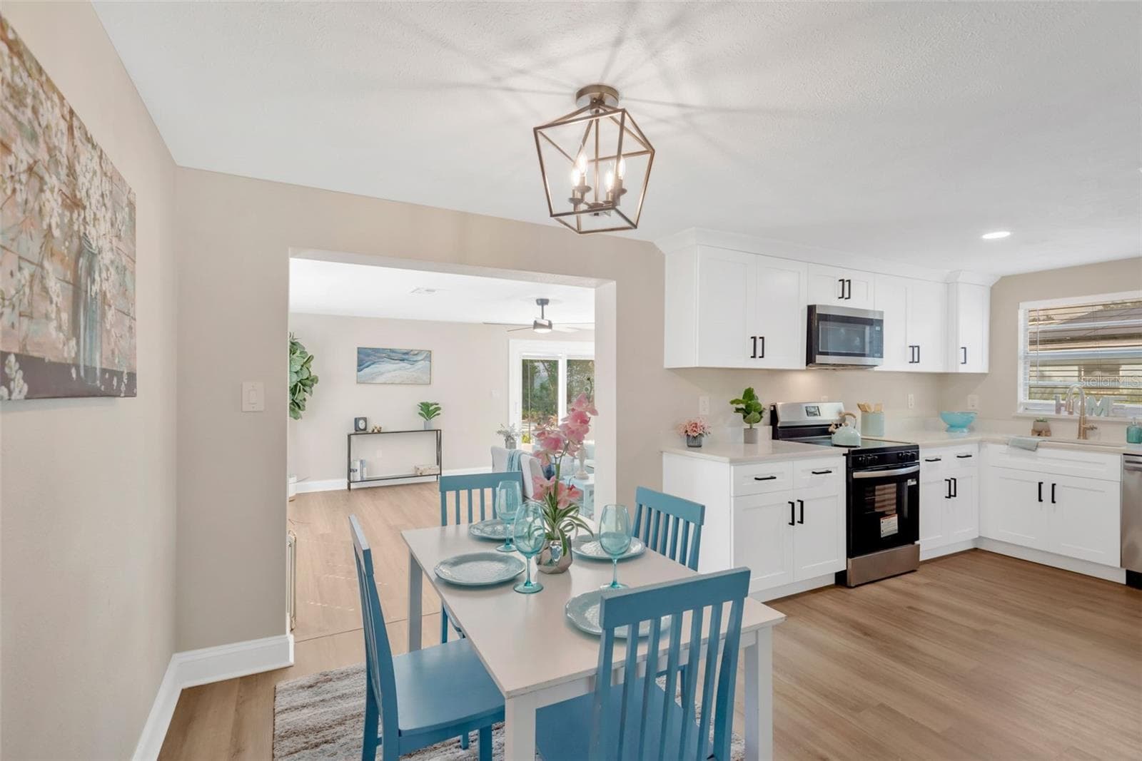 Single Family Residence at 6809 VALRIE LN, RIVERVIEW, photo 8 of 24