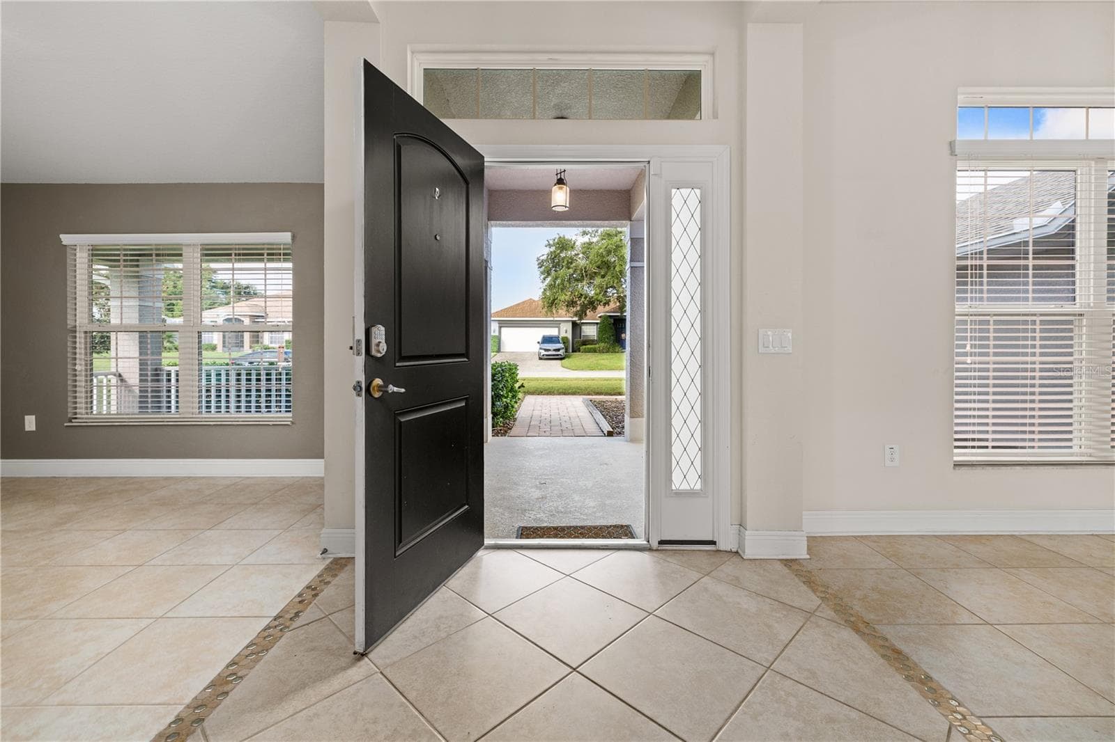 Single Family Residence at 702 COUNTRY WALK CV, EAGLE LAKE, photo 7 of 50