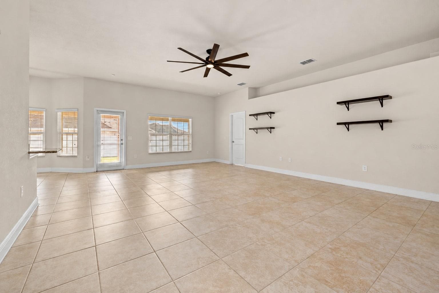 Single Family Residence at 702 COUNTRY WALK CV, EAGLE LAKE, photo 20 of 50