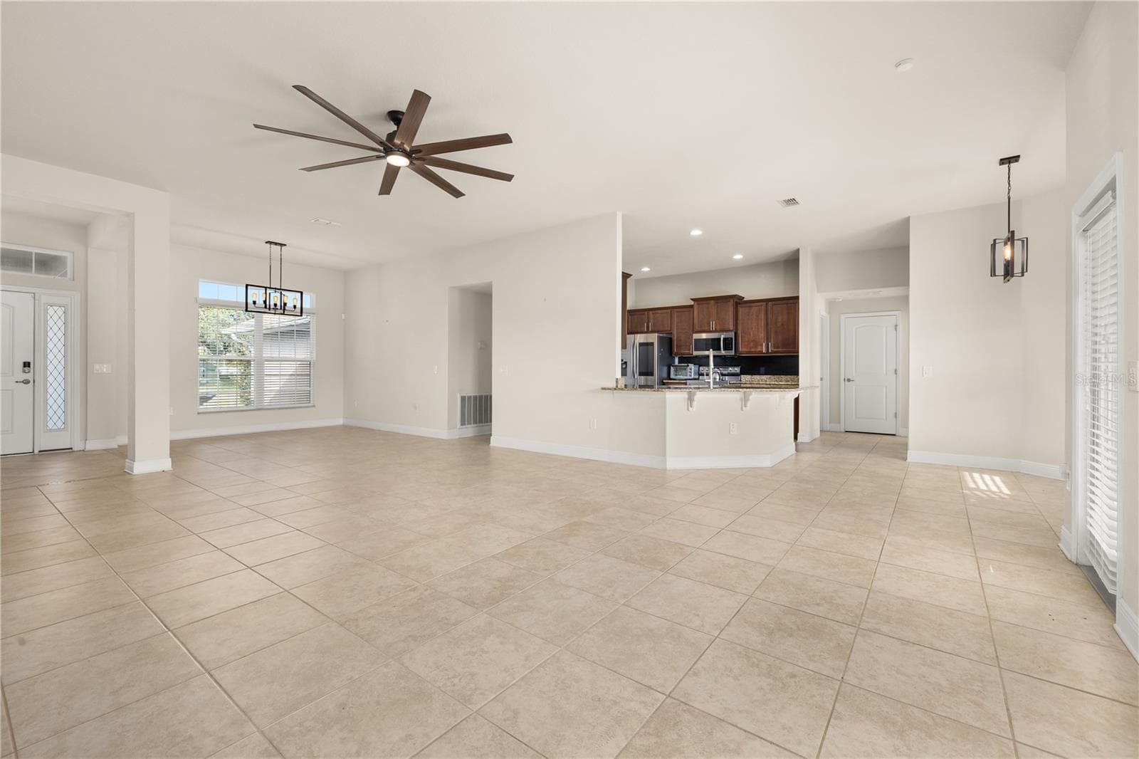 Single Family Residence at 702 COUNTRY WALK CV, EAGLE LAKE, photo 24 of 50