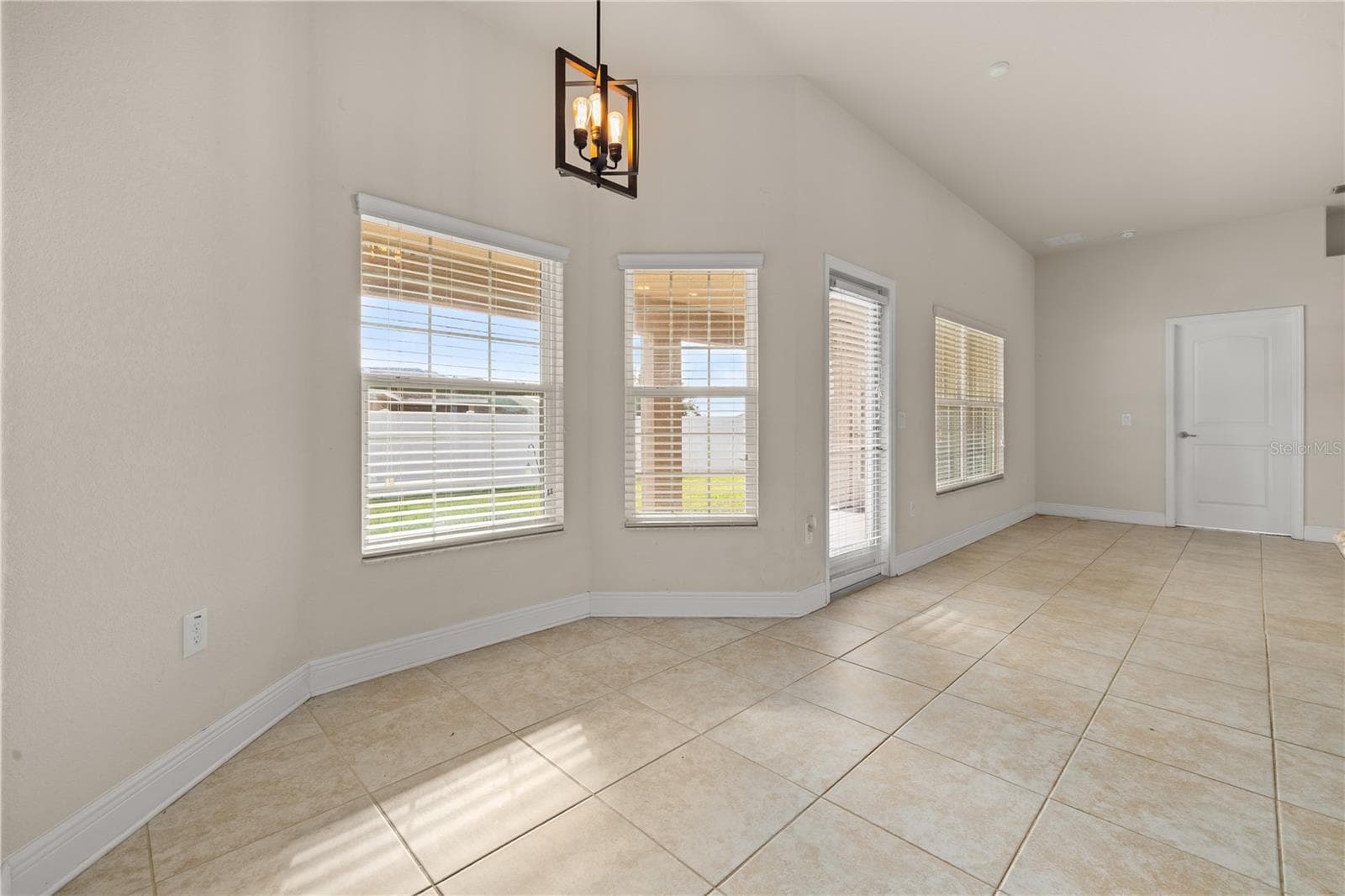Single Family Residence at 702 COUNTRY WALK CV, EAGLE LAKE, photo 25 of 50