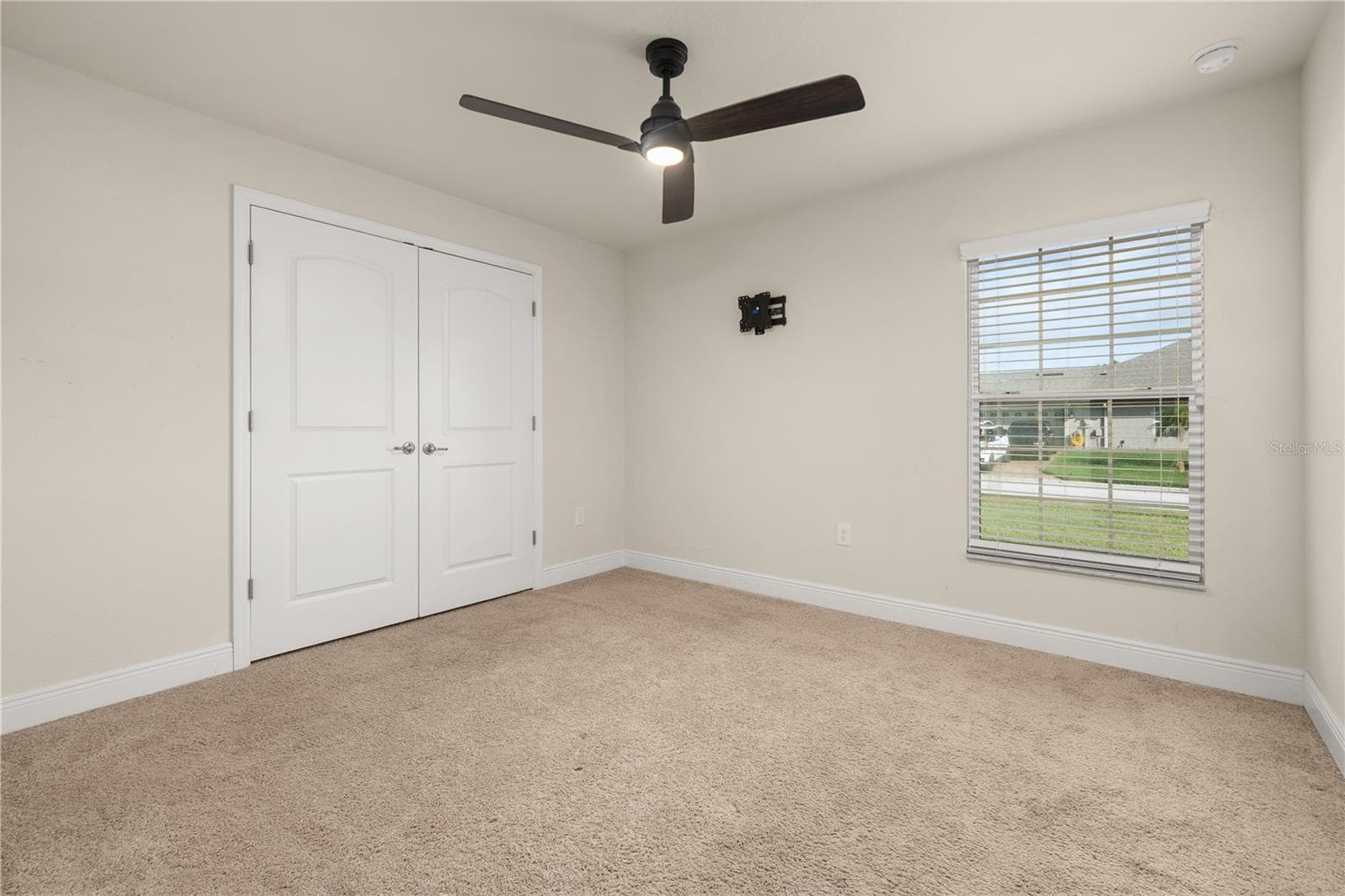 Single Family Residence at 702 COUNTRY WALK CV, EAGLE LAKE, photo 32 of 50