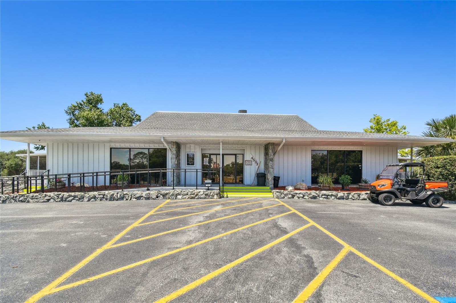 Club House - 23227 CLUB VILLAS DR #38, LAND O LAKES