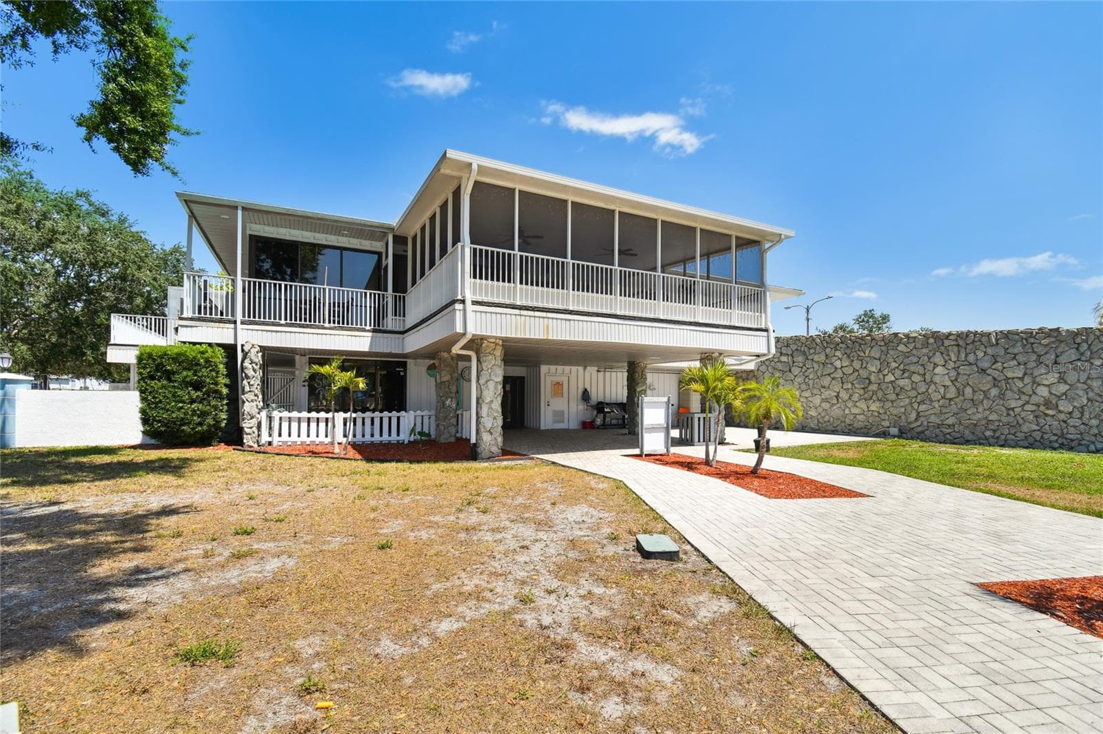 Club House Restaurant - 23227 CLUB VILLAS DR #38, LAND O LAKES