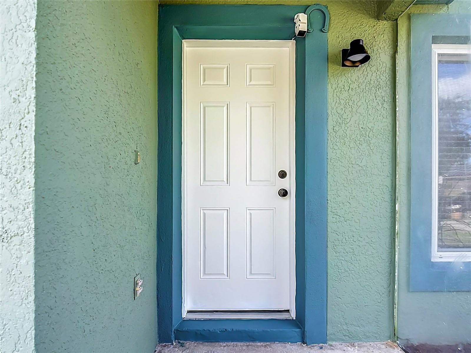Single Family Residence at 9684 HOLLYHILL DR, ORLANDO, photo 6 of 43