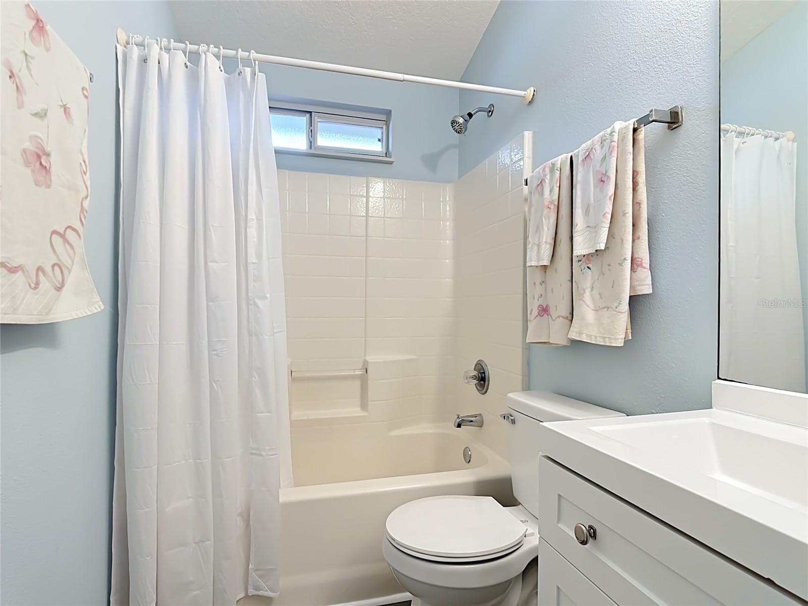 Single Family Residence at 9684 HOLLYHILL DR, ORLANDO, photo 26 of 43