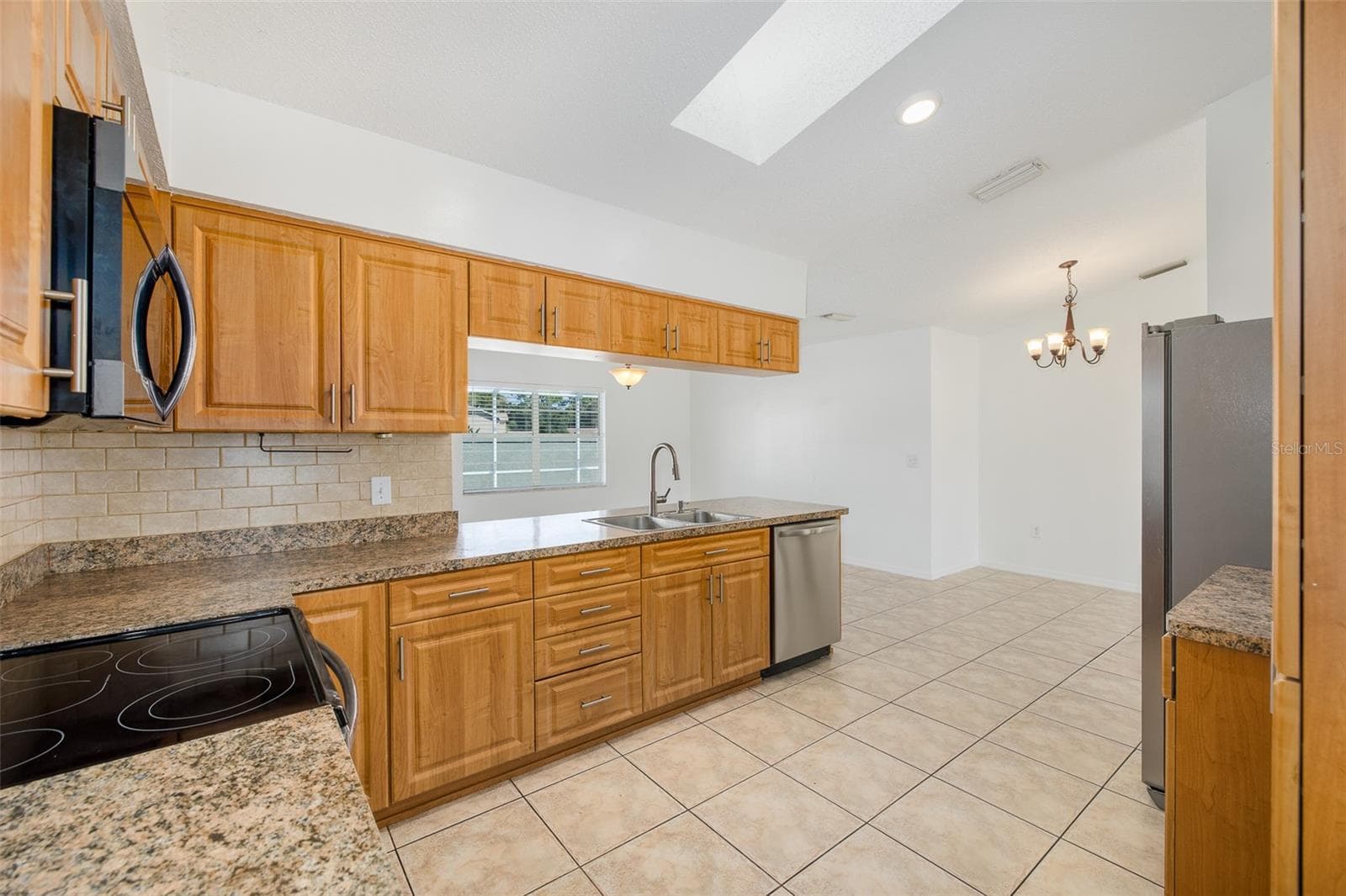 Kitchen - 8231 MATTHEW DR, NEW PORT RICHEY