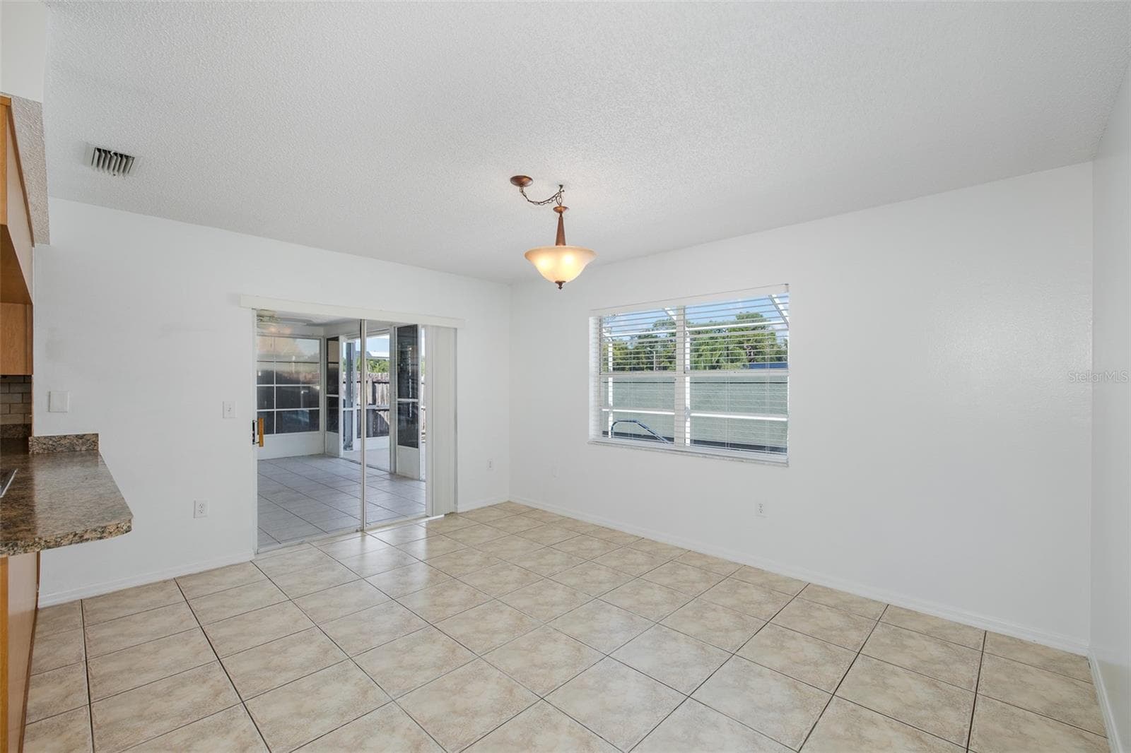 Family room - 8231 MATTHEW DR, NEW PORT RICHEY
