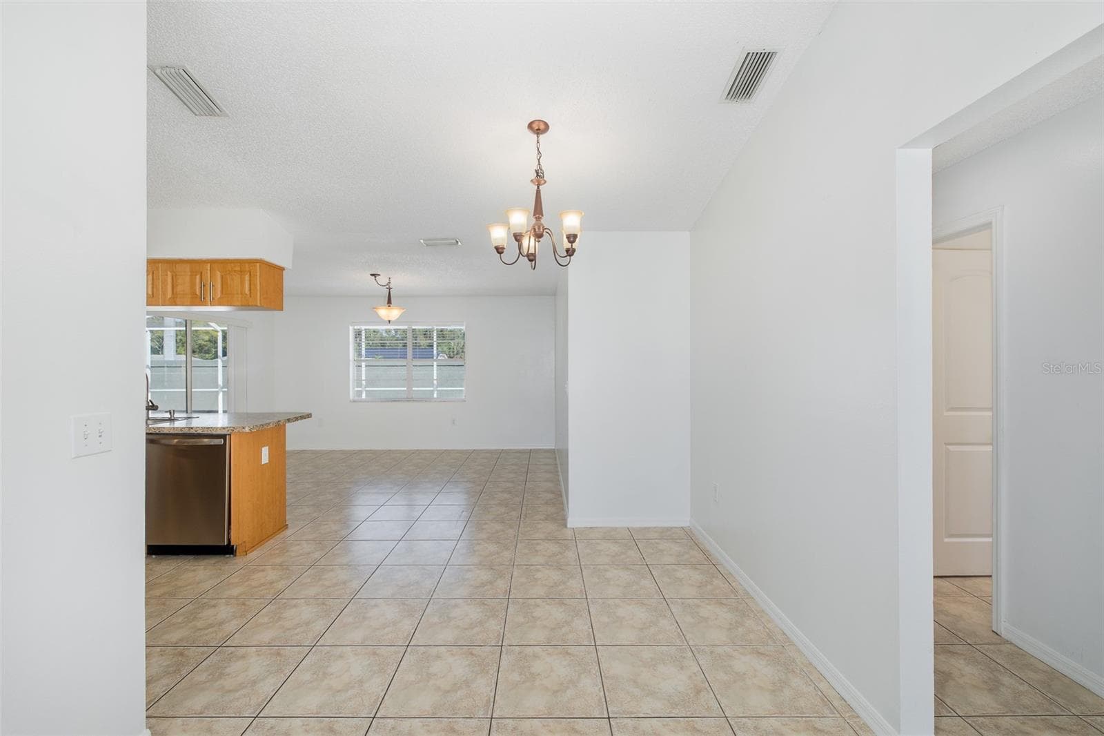 Dining area - 8231 MATTHEW DR, NEW PORT RICHEY