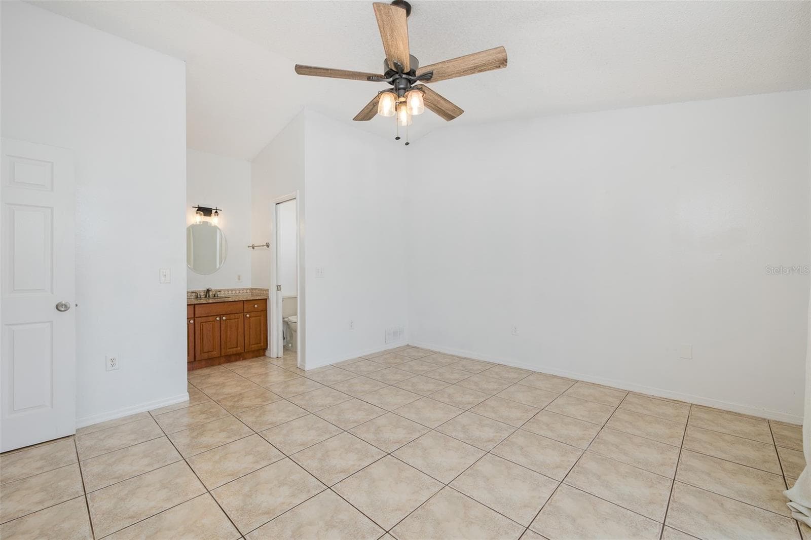 Primary suite - 8231 MATTHEW DR, NEW PORT RICHEY
