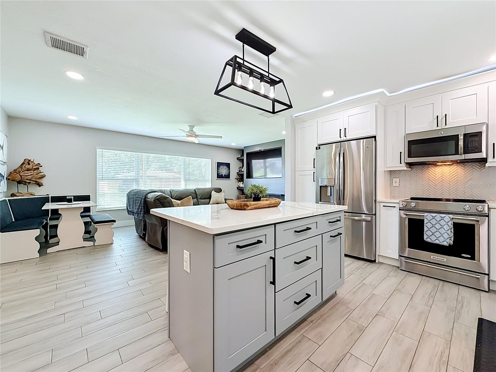 Soft close cabinets - 1509 BARBARA AVE, CLEARWATER