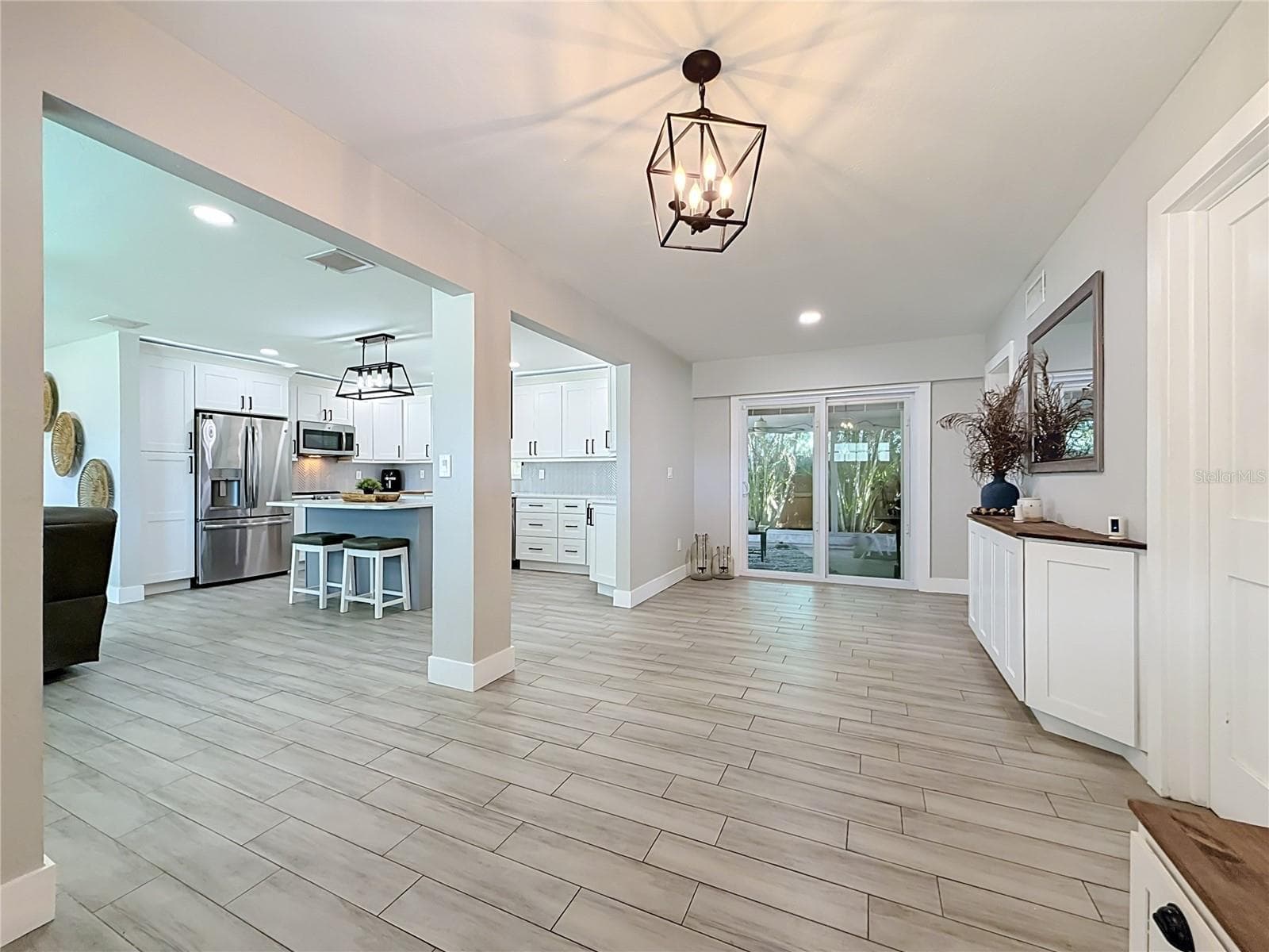 Single Family Residence at 1509 BARBARA AVE, CLEARWATER, photo 8 of 30
