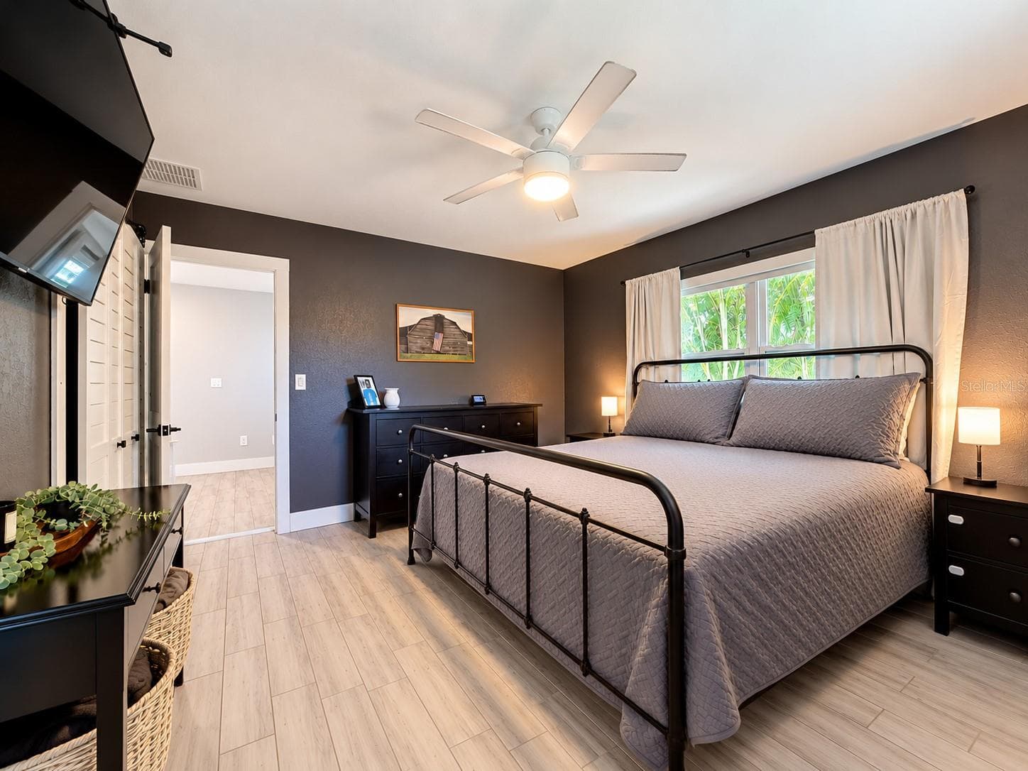 Primary bedroom - 1509 BARBARA AVE, CLEARWATER