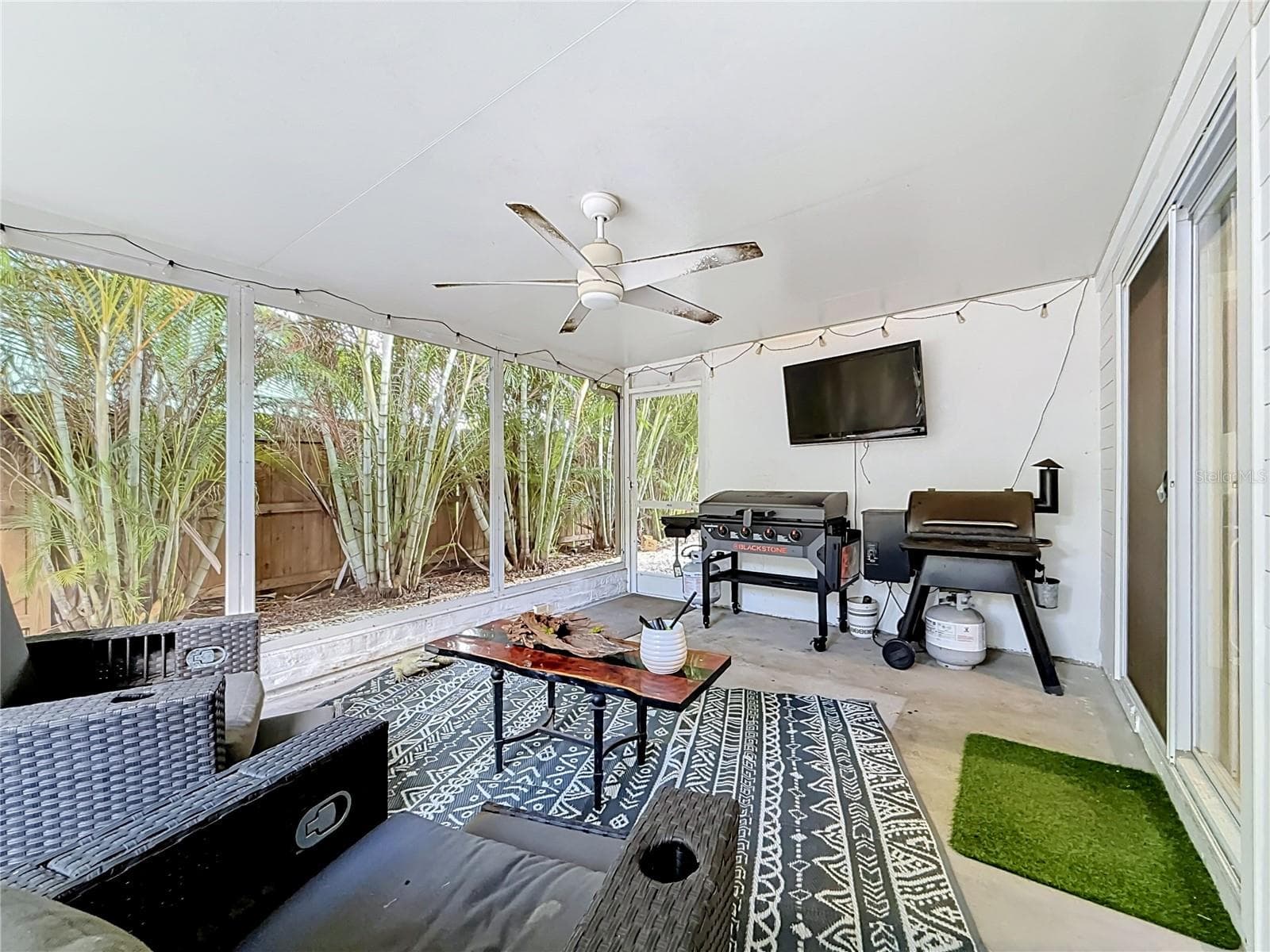 Single Family Residence at 1509 BARBARA AVE, CLEARWATER, photo 23 of 30