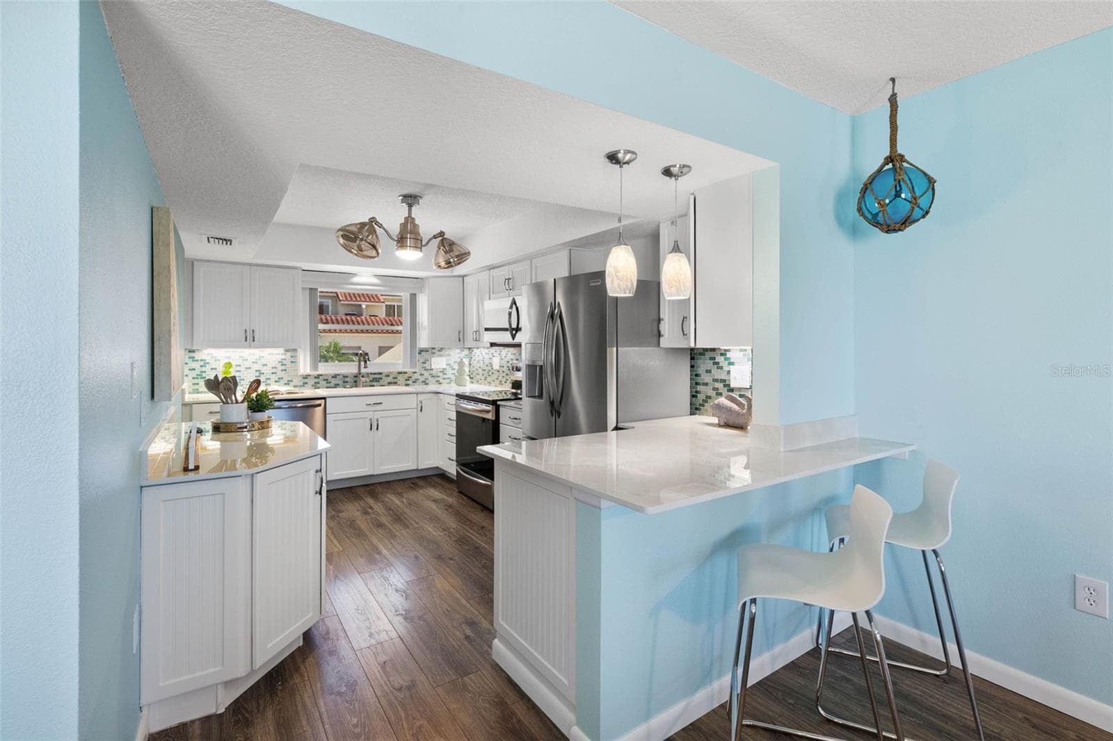 Breakfast Bar in Kitchen - 2700 BAYSHORE BLVD #511, DUNEDIN