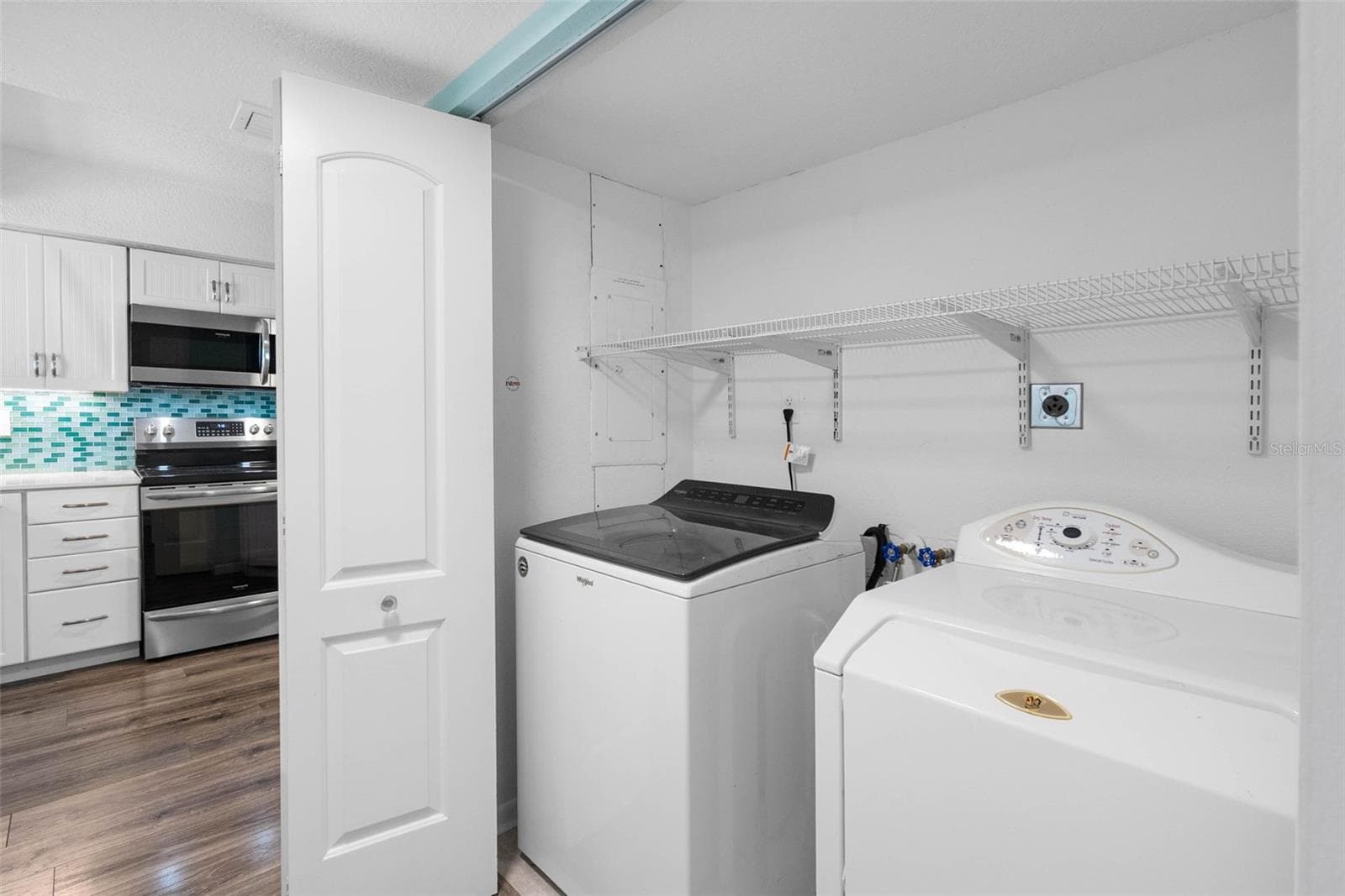 Inhouse Laundry - 2700 BAYSHORE BLVD #511, DUNEDIN