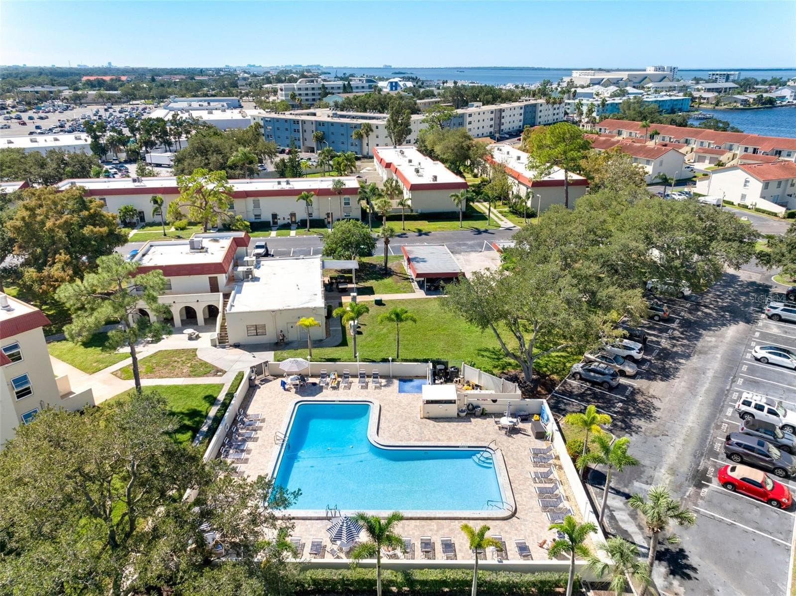 Pool - 2700 BAYSHORE BLVD #511, DUNEDIN