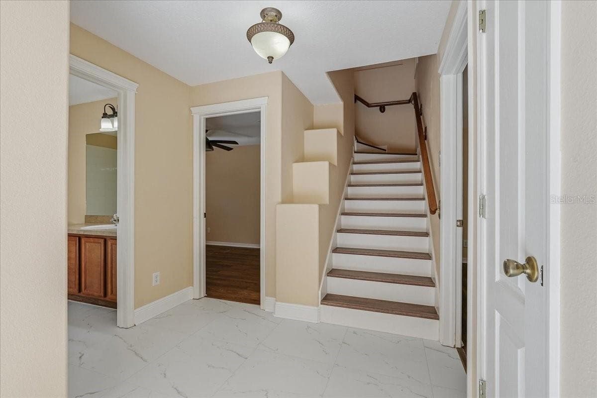 Single Family Residence at 8211 CANYON CREEK WAY, TAMPA, photo 42 of 78