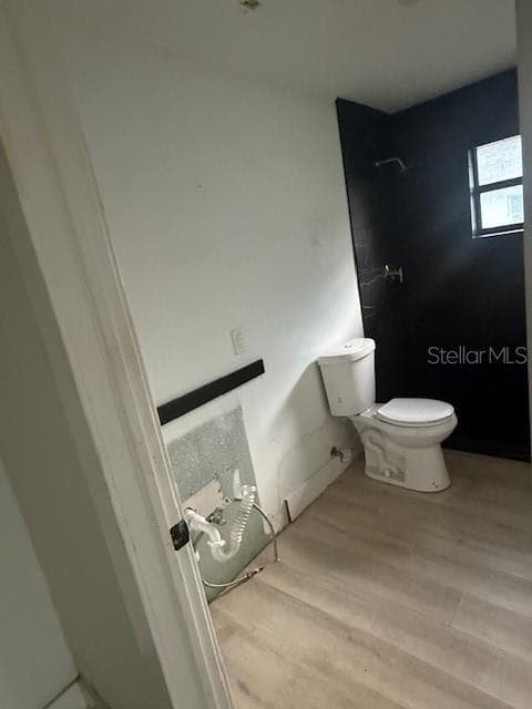 Don't forget to pick up a new vanity to customize this bathroom the way that you like it. - 225 RONNIE CIR, ORLANDO