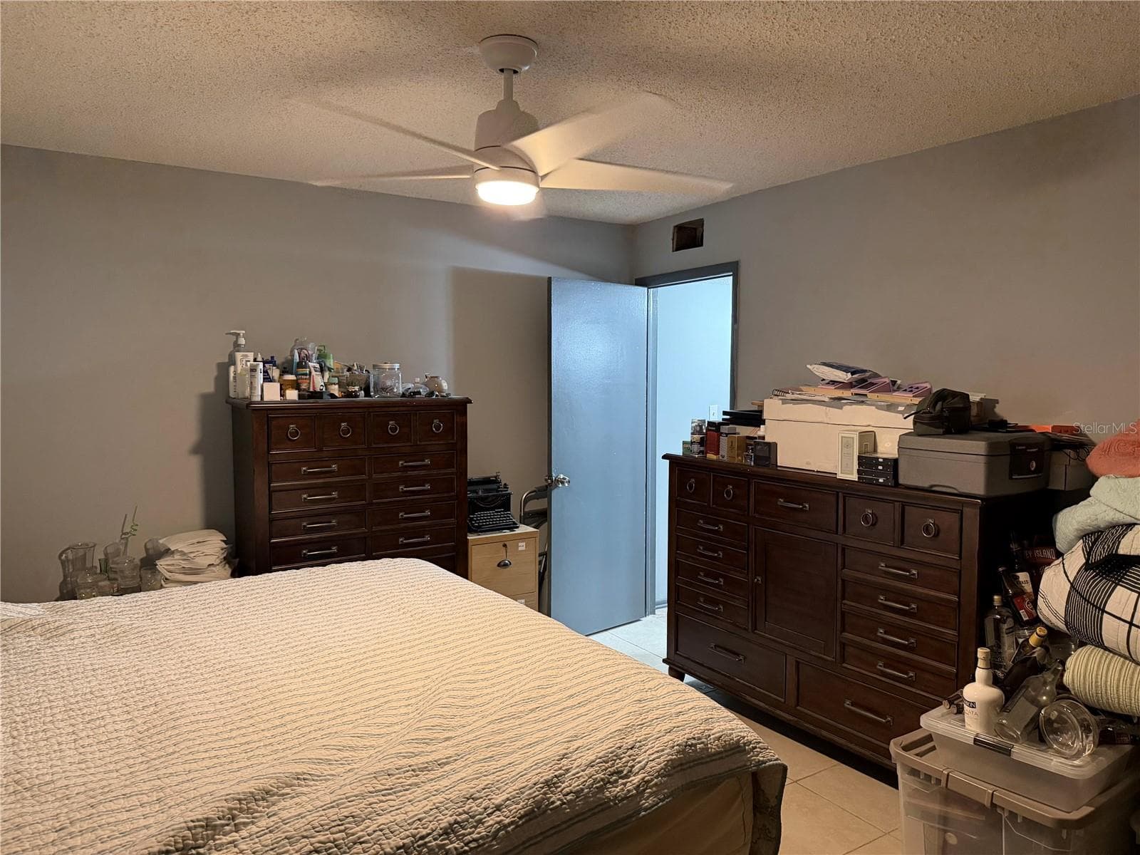 Condominium at 781 W LANCASTER RD #B37, ORLANDO, photo 4 of 11