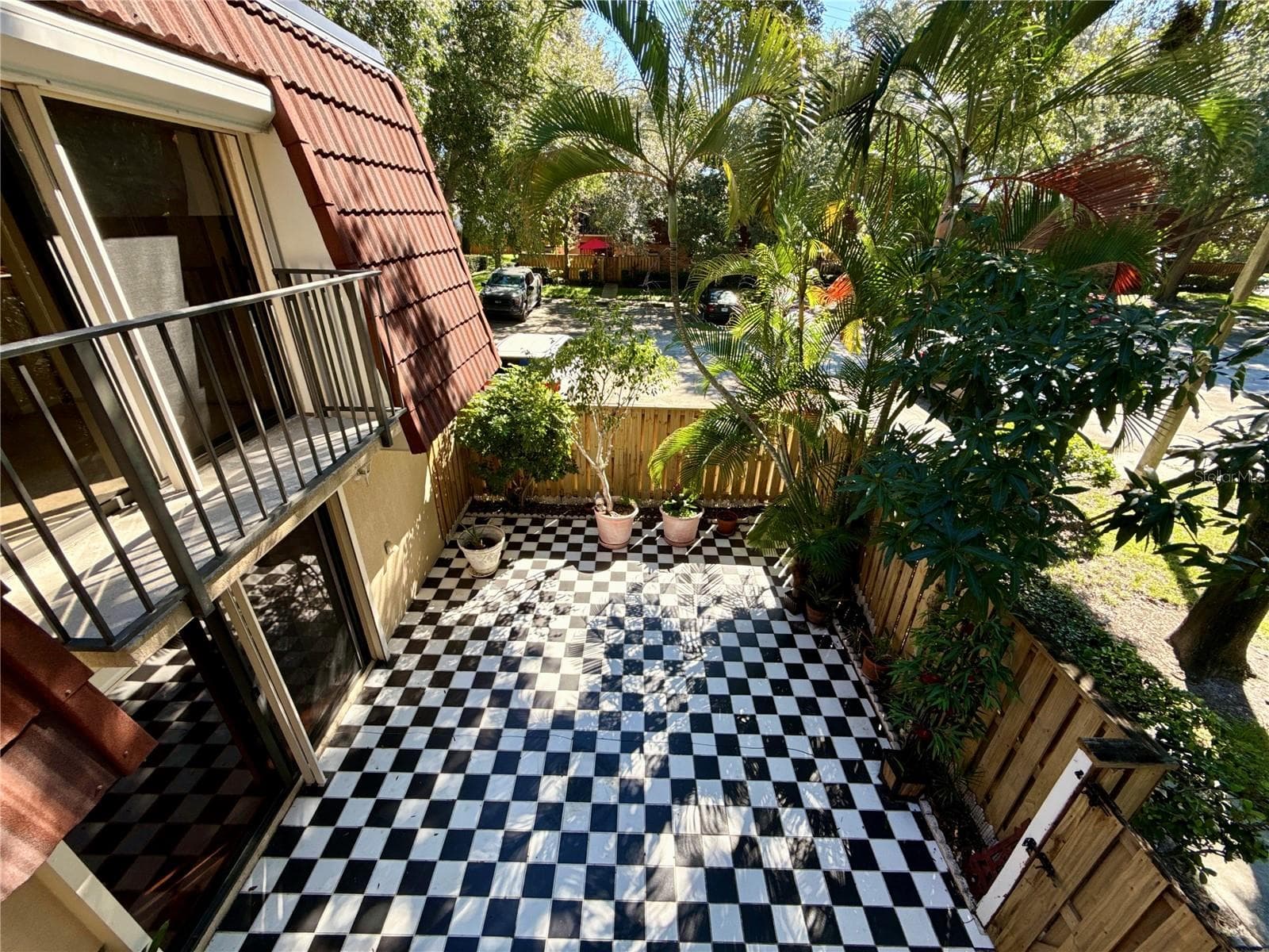 courtyard - 2713 11TH CT, PALM HARBOR