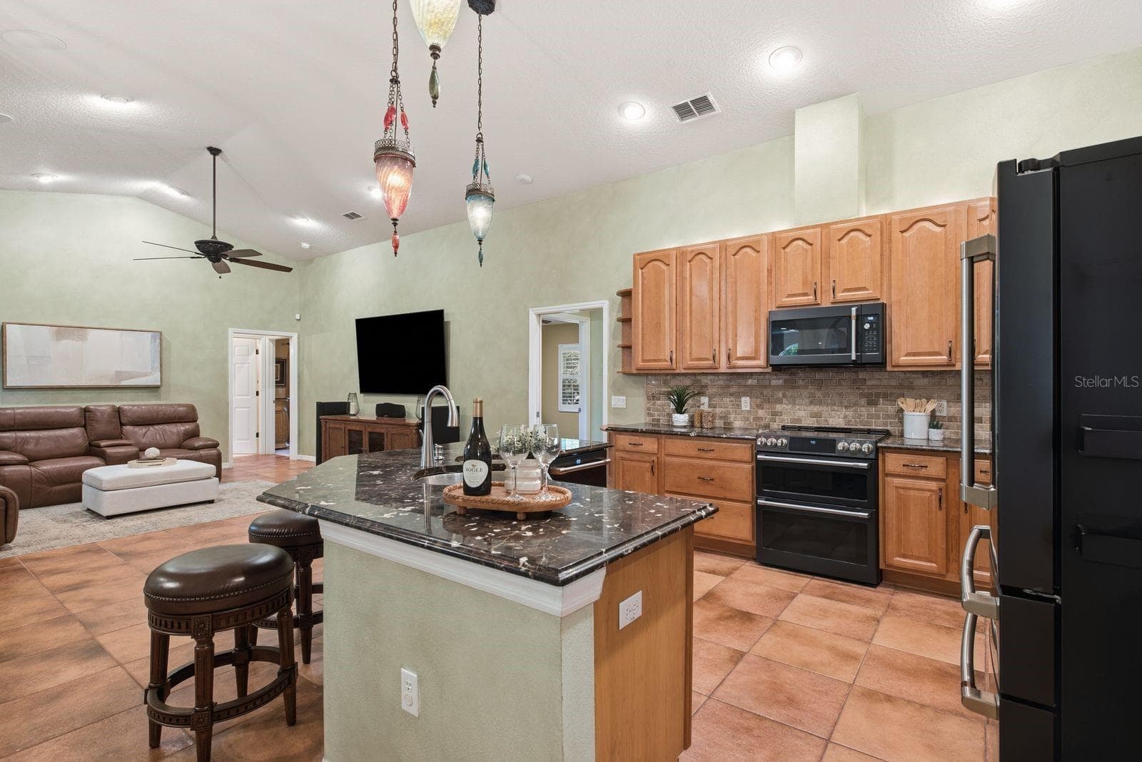 Single Family Residence at 580 S FLORIDA AVE, TARPON SPRINGS, photo 11 of 42