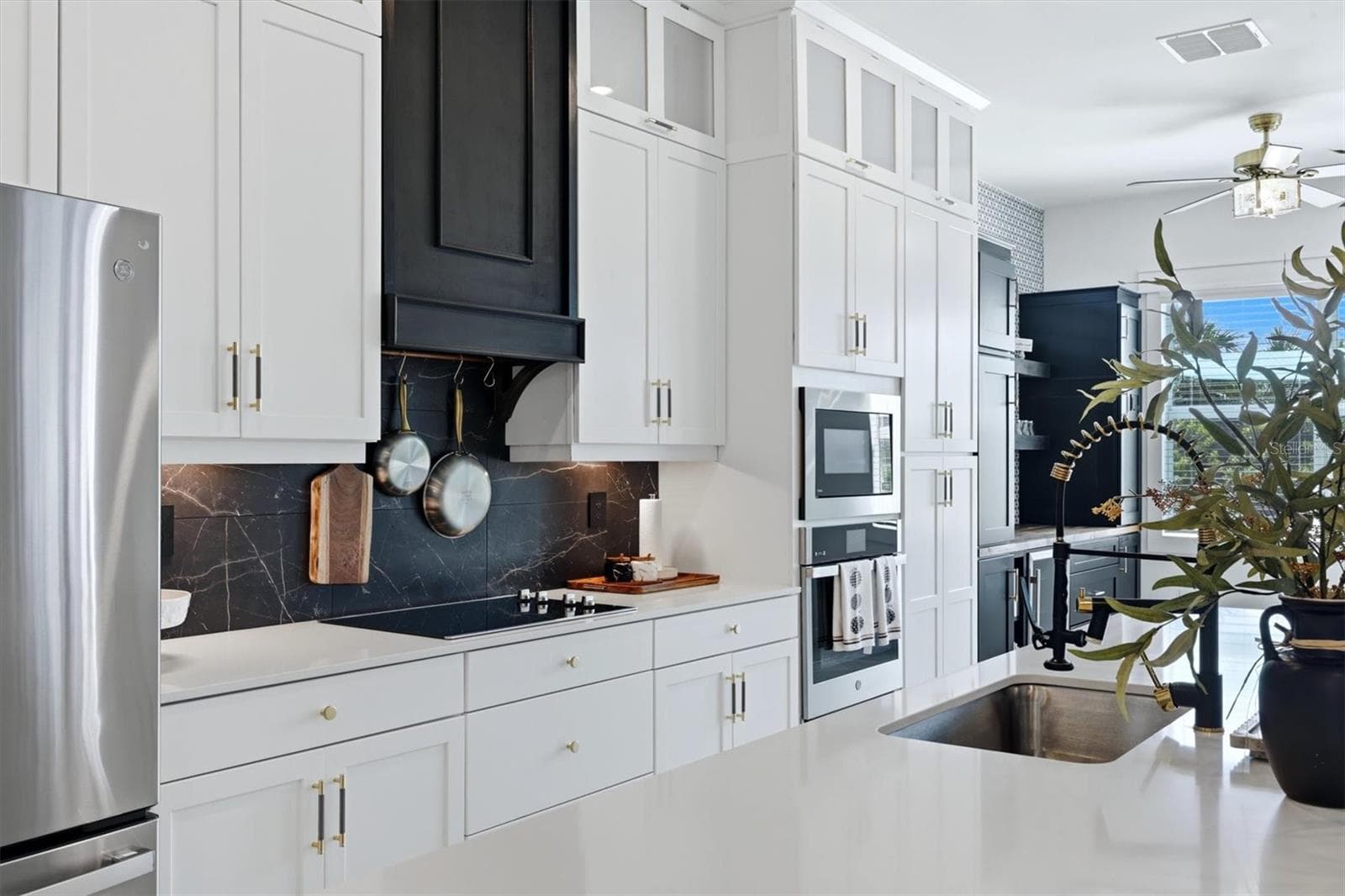 Single Family Residence at 15185 HENNIPEN CIR, PORT CHARLOTTE, photo 13 of 66