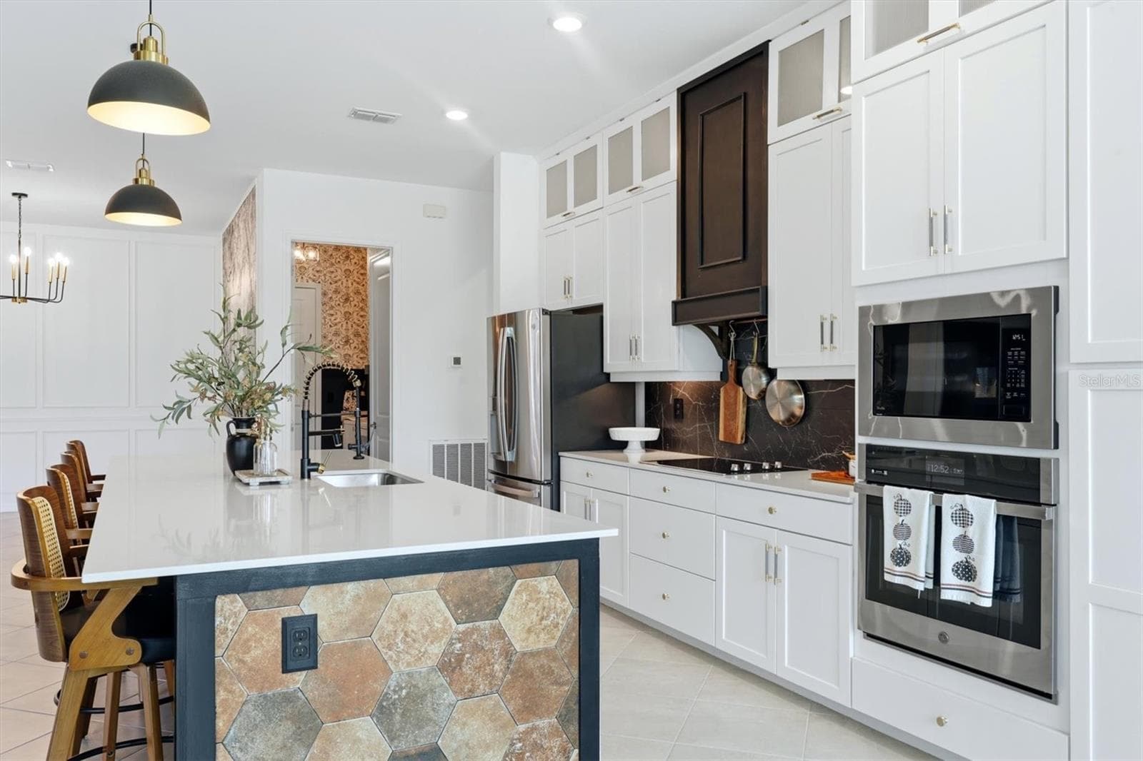 Single Family Residence at 15185 HENNIPEN CIR, PORT CHARLOTTE, photo 19 of 66