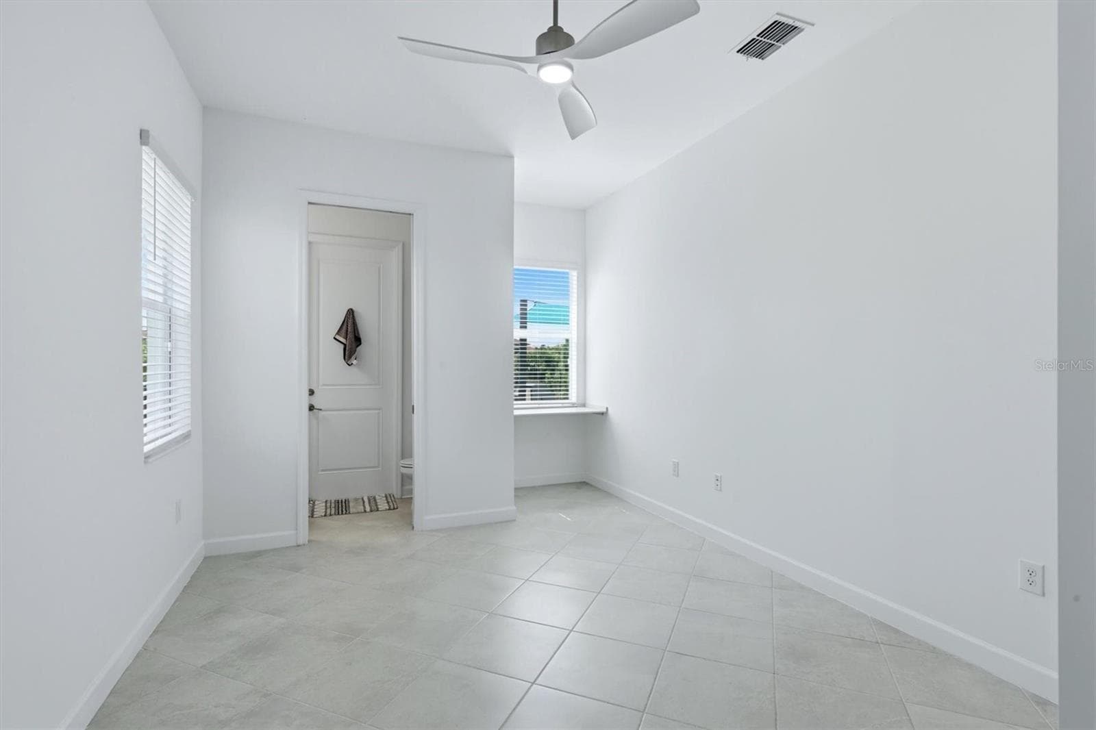 Single Family Residence at 15185 HENNIPEN CIR, PORT CHARLOTTE, photo 30 of 66