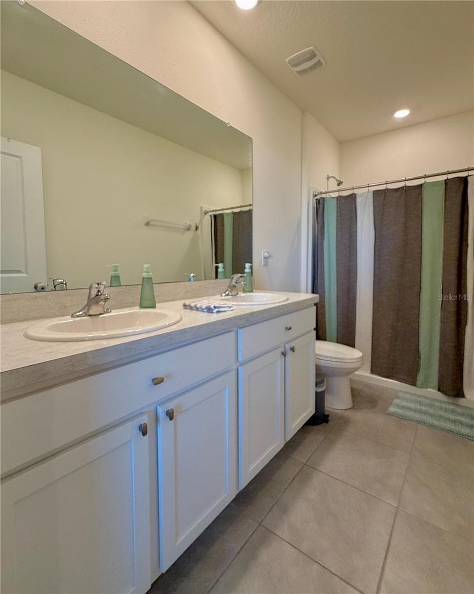 Townhouse at 33075 FROSTED CLOVER WAY, WESLEY CHAPEL, photo 16 of 40