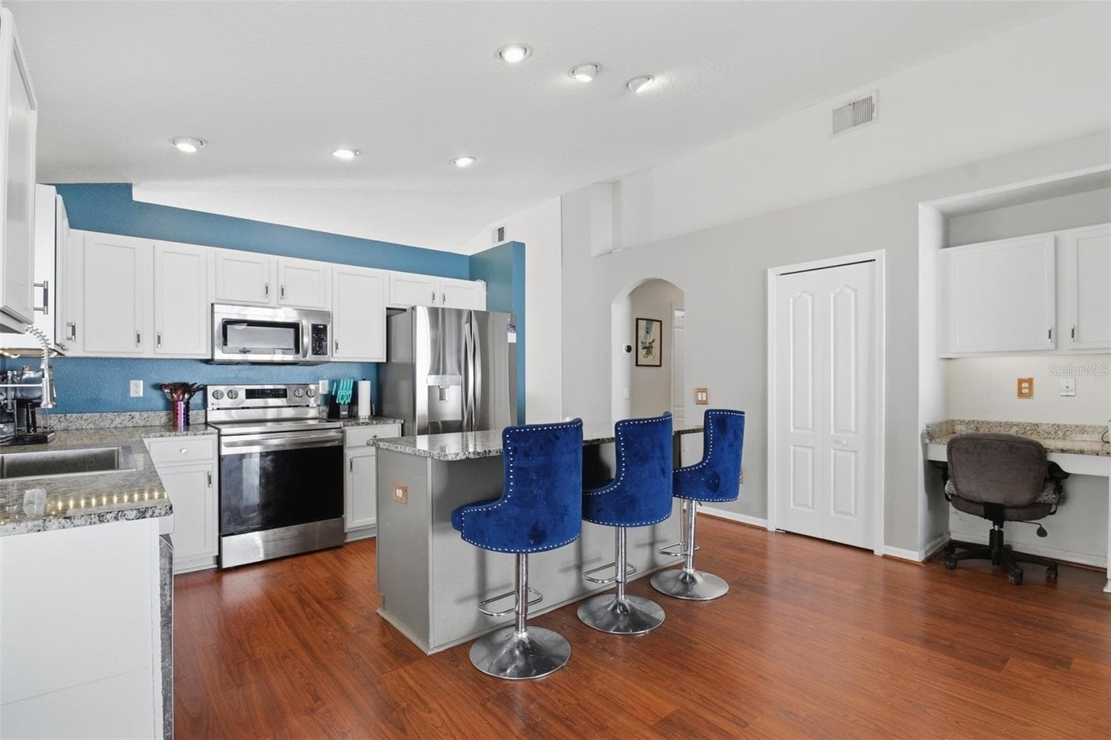 Single Family Residence at 4716 BARCHETTA DR, LAND O LAKES, photo 13 of 34