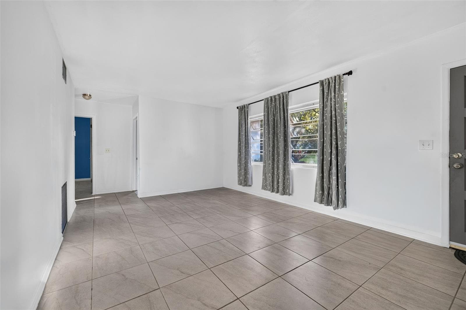 Single Family Residence at 1835 WEST DR, CLEARWATER, photo 5 of 23