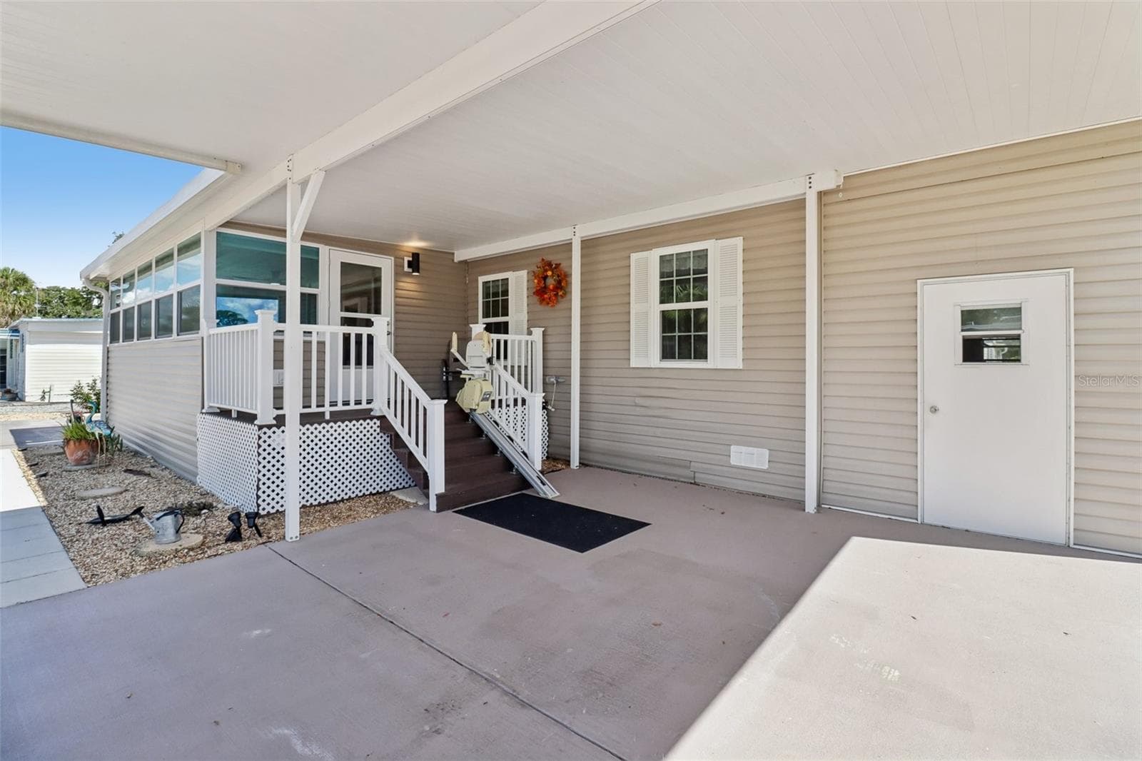 Manufactured Home at 2745 VINDALE RD, TAVARES, photo 3 of 39