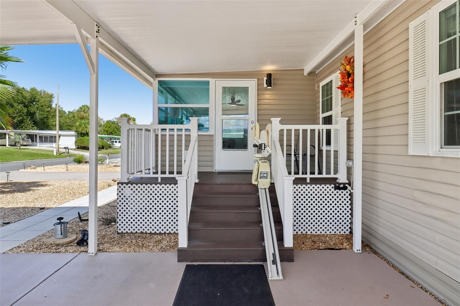 Manufactured Home at 2745 VINDALE RD, TAVARES, photo 4 of 39