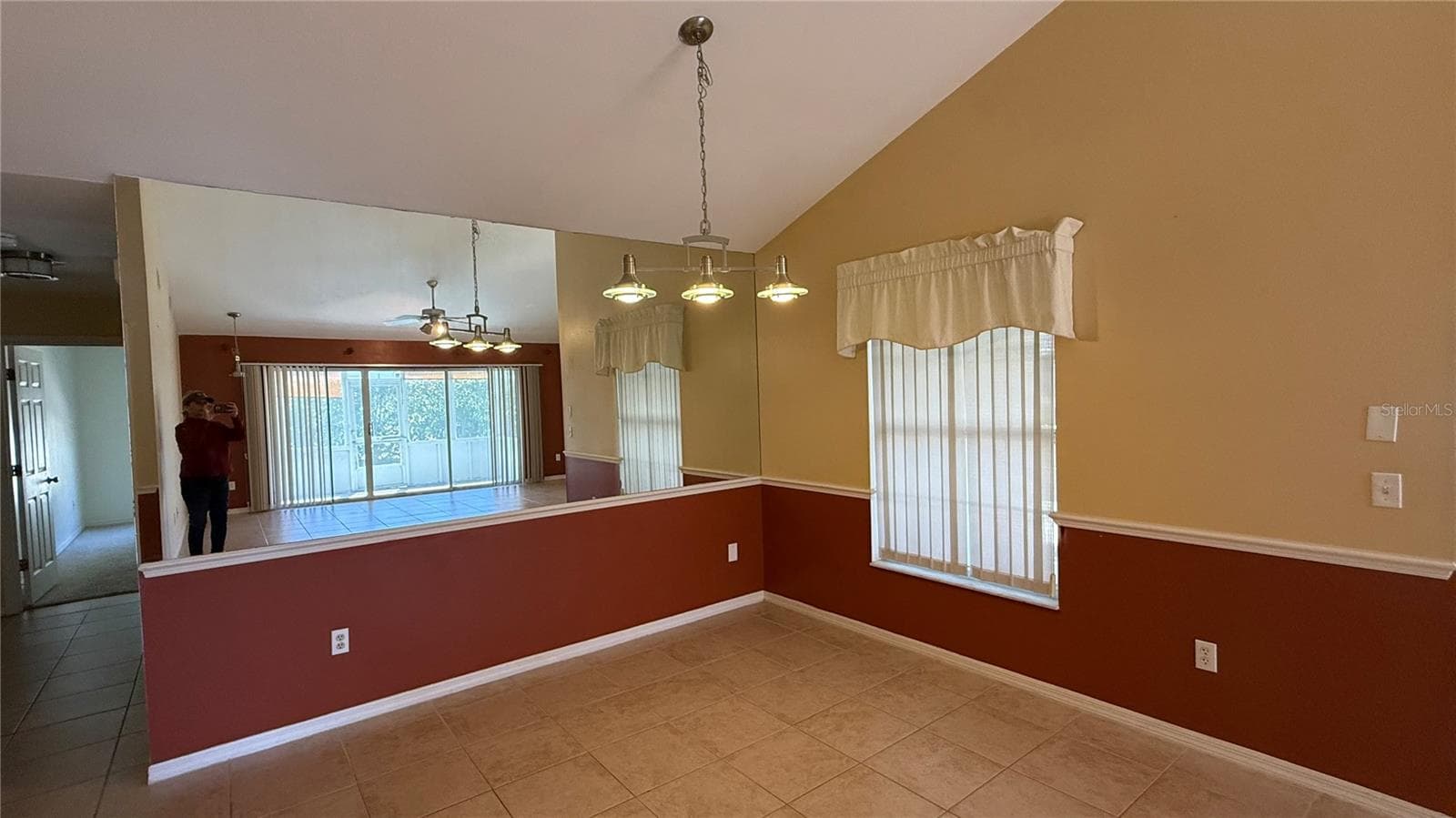 Formal Dining Room connected to Living room - 2312 SW 20TH CT, OCALA