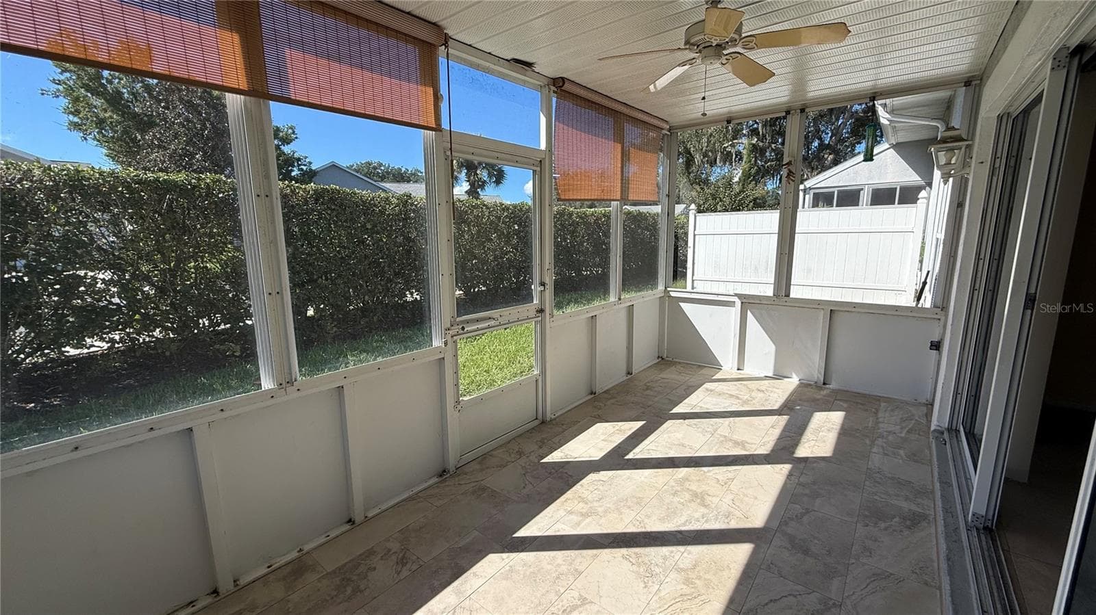 Covered Screened Lanai, Brand new Stylish Tile - 2312 SW 20TH CT, OCALA